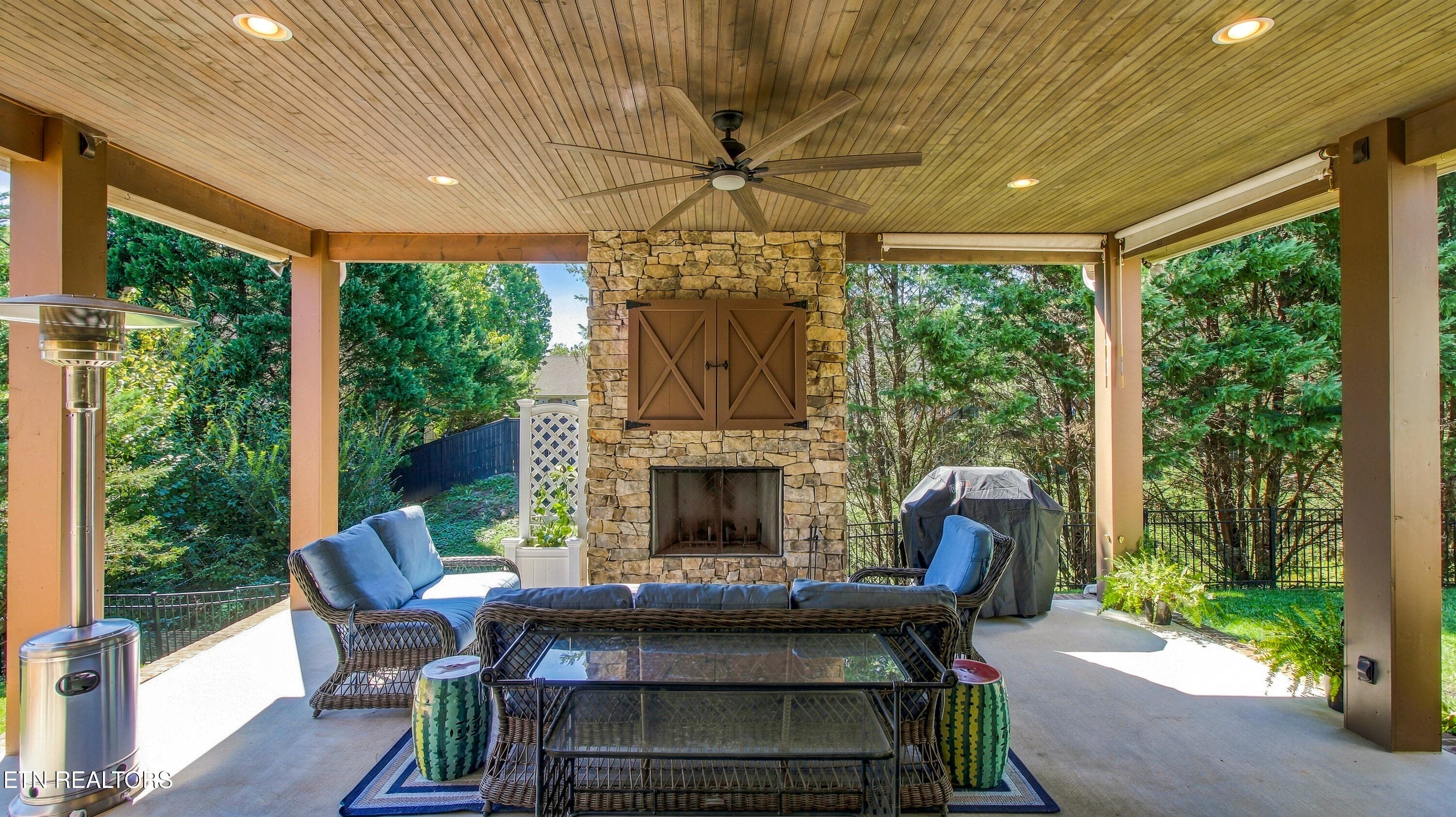 Coverd Back Porch - 723 Bayshore Rd, Knoxville, TN 37934, Knoxville