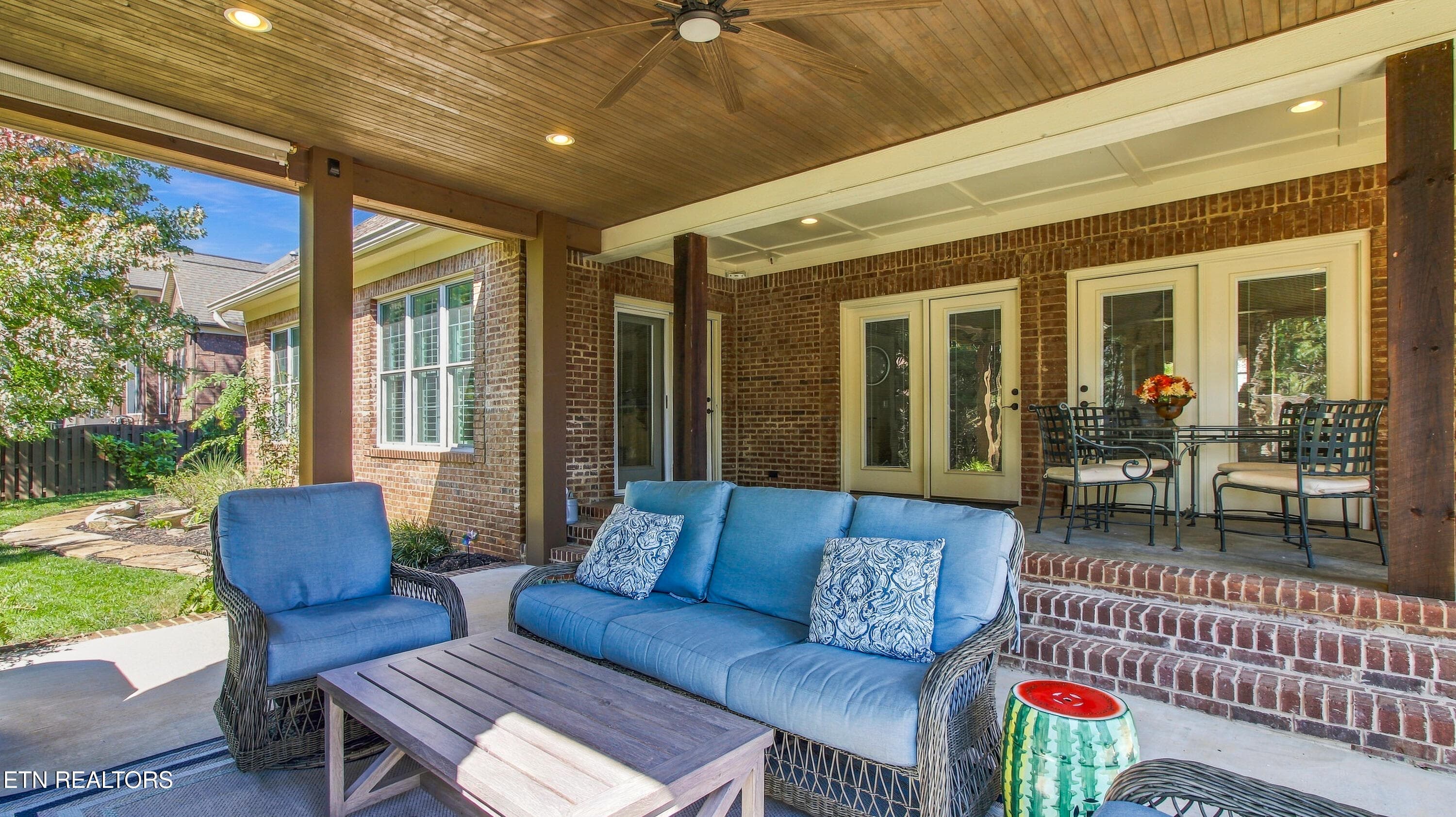 Room to Entertain - 723 Bayshore Rd, Knoxville, TN 37934, Knoxville