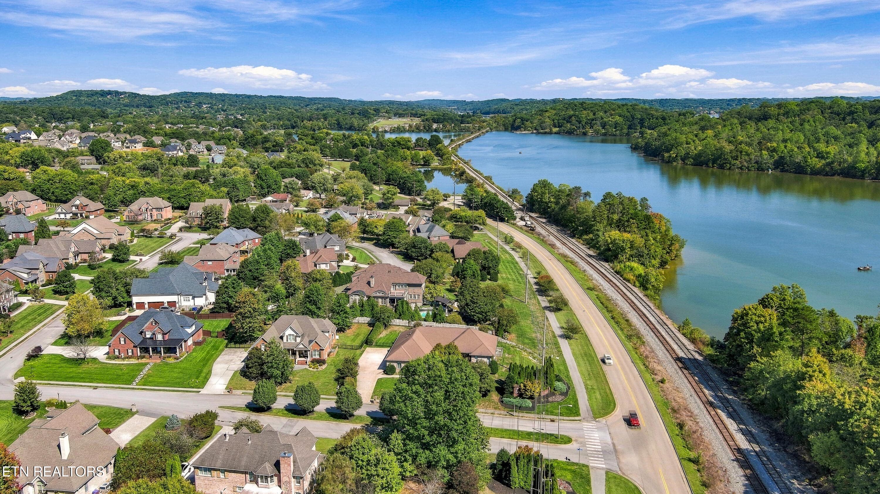Close to Walking Trail - 723 Bayshore Rd, Knoxville, TN 37934, Knoxville