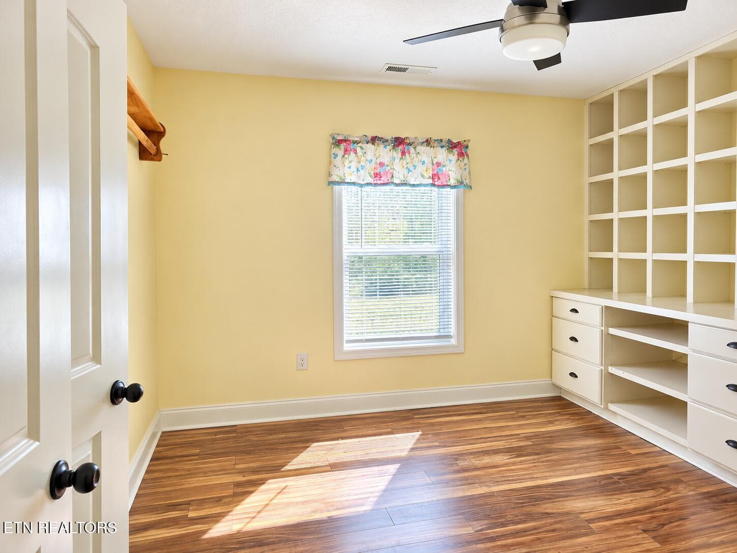 bedroom - 2075 Watkins Rd, Loudon, TN 37774, Loudon