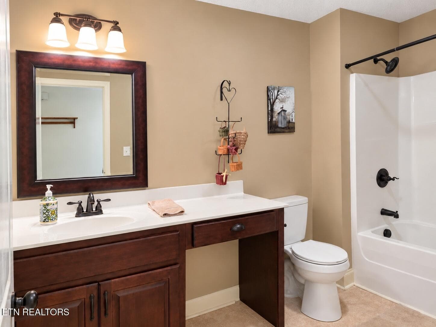Brightened_Full_Bath - 2075 Watkins Rd, Loudon, TN 37774, Loudon