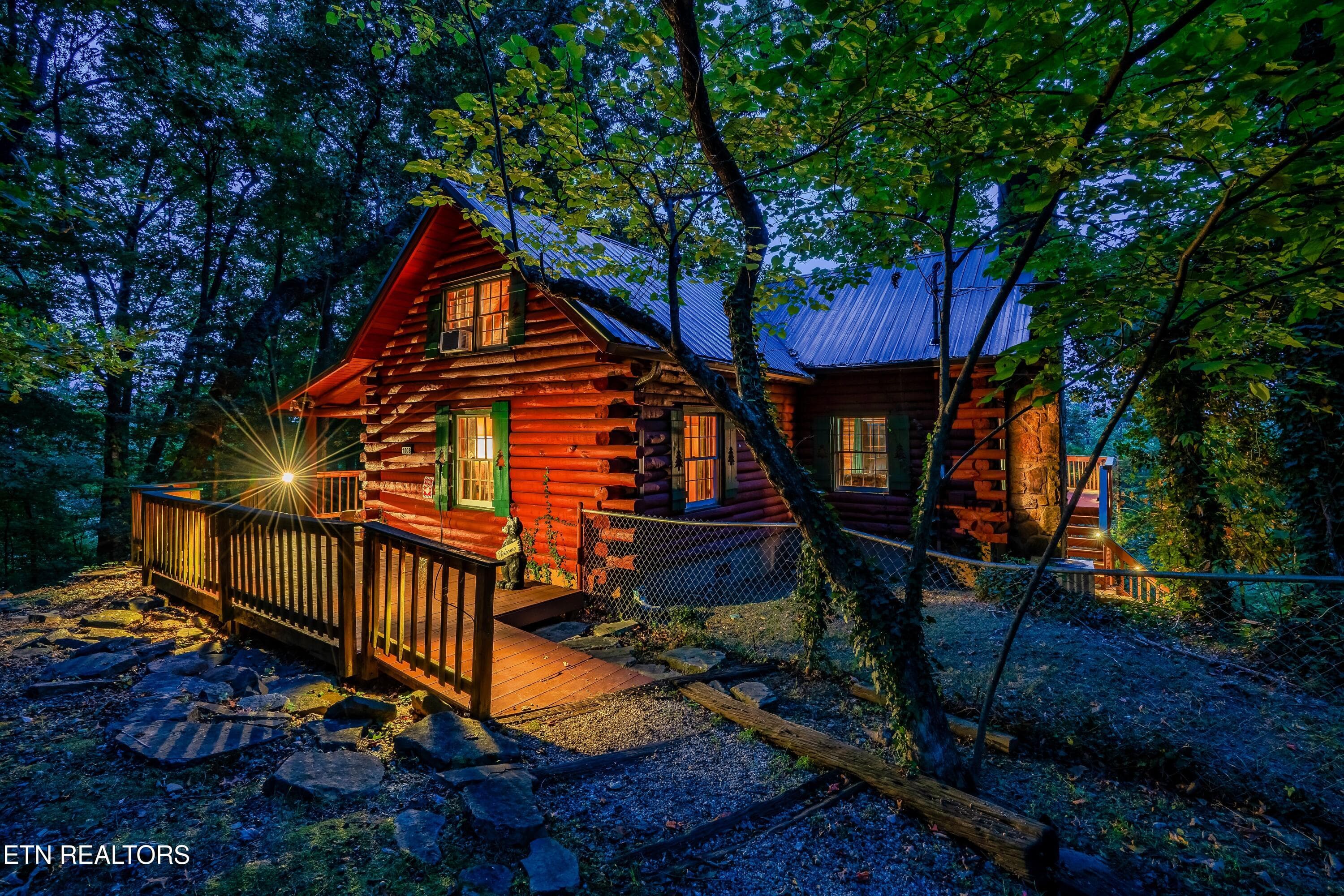 1008Fre-1 - 1008 E Foothills Drive, Gatlinburg, TN 37738, Gatlinburg