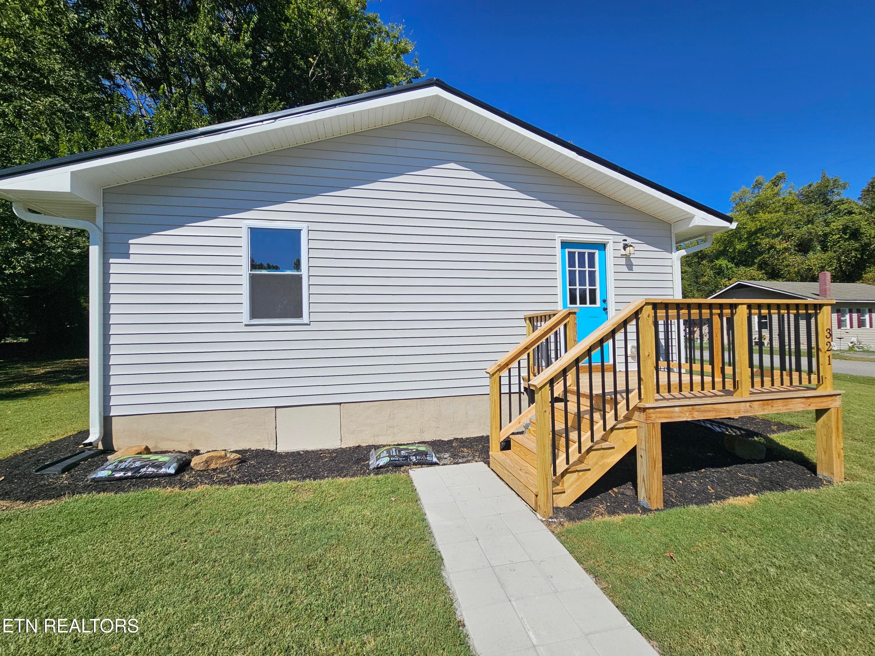 1000062804 - Copy - 321 N Dunlap Ave, Rockwood, TN 37854, Rockwood