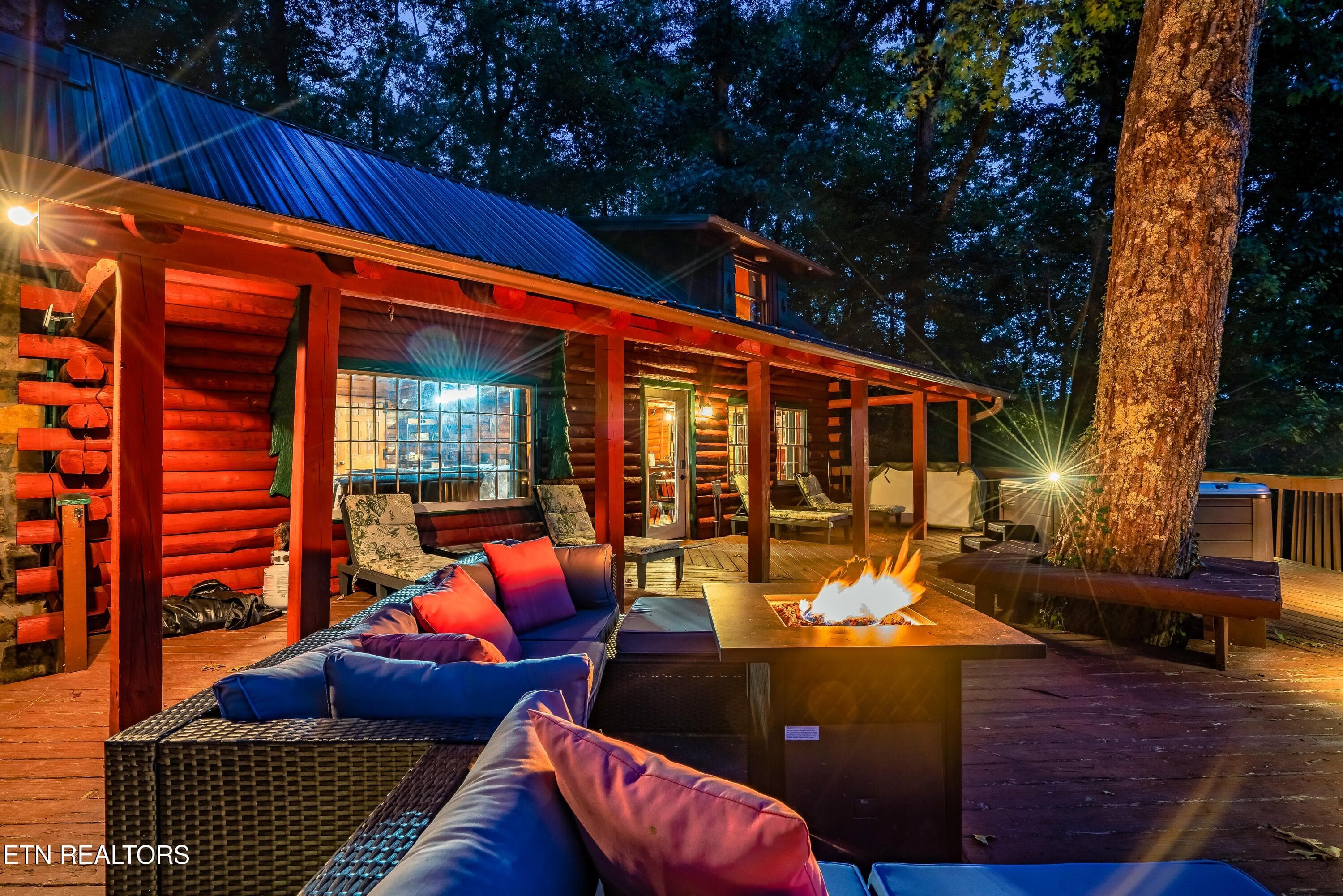 1008Fre-8 - 1008 E Foothills Drive, Gatlinburg, TN 37738, Gatlinburg