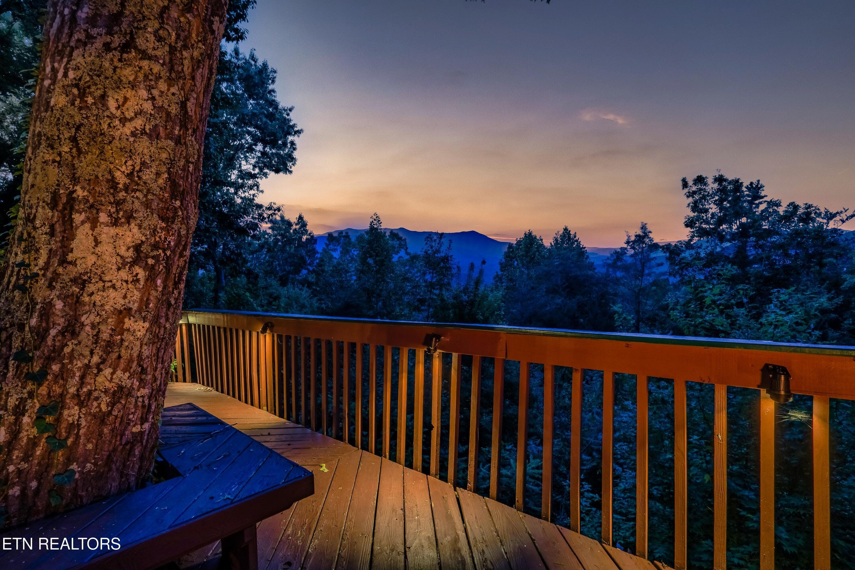 1008Fre-11 - 1008 E Foothills Drive, Gatlinburg, TN 37738, Gatlinburg