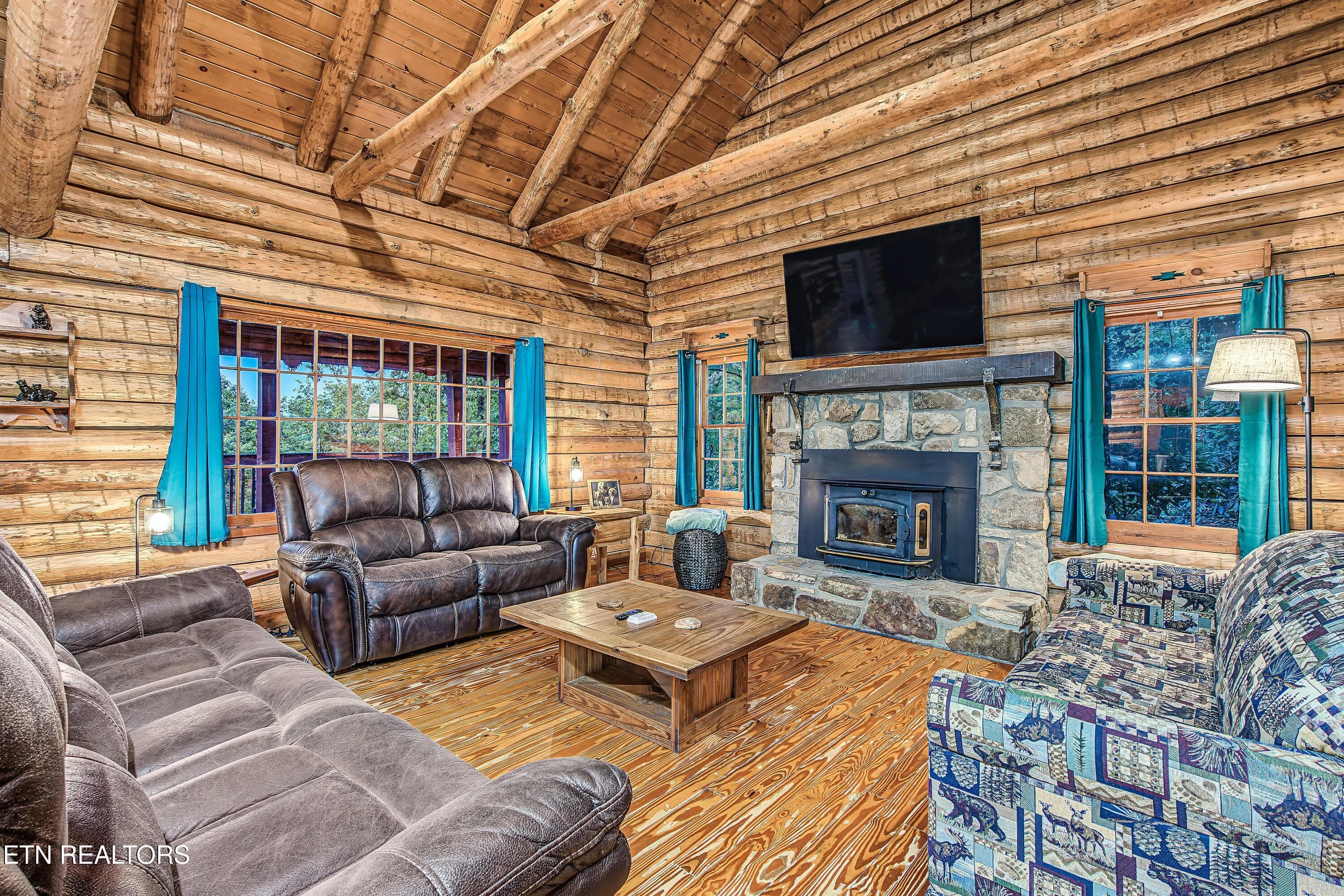 1008Fre-15 - 1008 E Foothills Drive, Gatlinburg, TN 37738, Gatlinburg