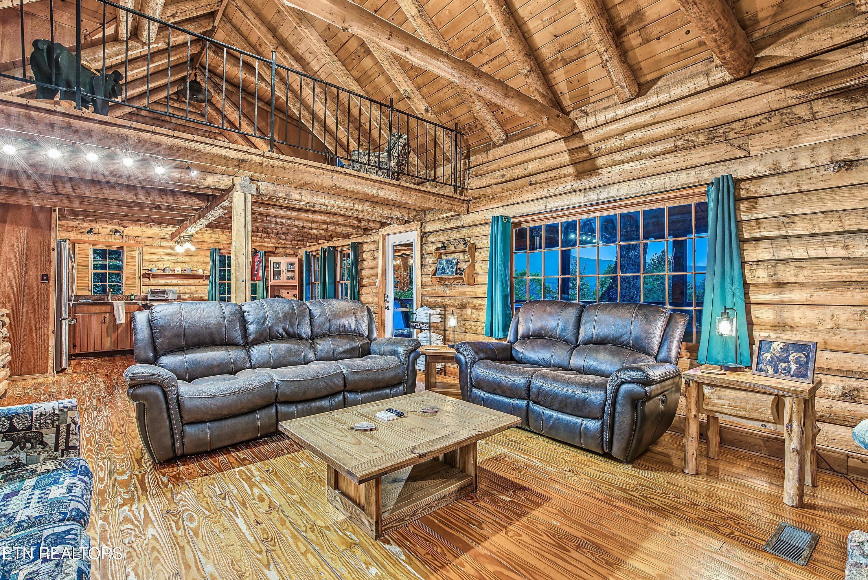 1008Fre-18 - 1008 E Foothills Drive, Gatlinburg, TN 37738, Gatlinburg