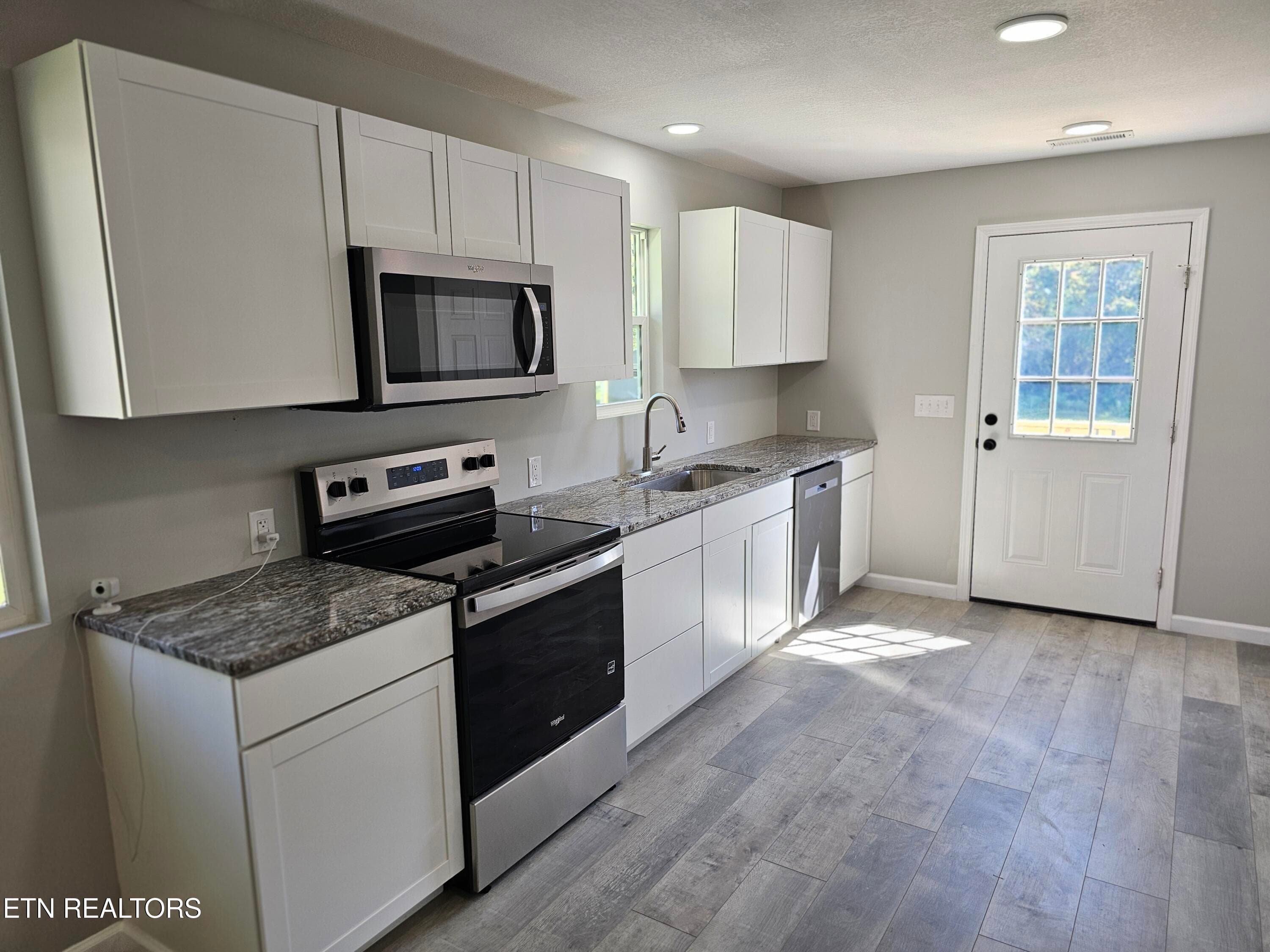 1000062811 - 321 N Dunlap Ave, Rockwood, TN 37854, Rockwood
