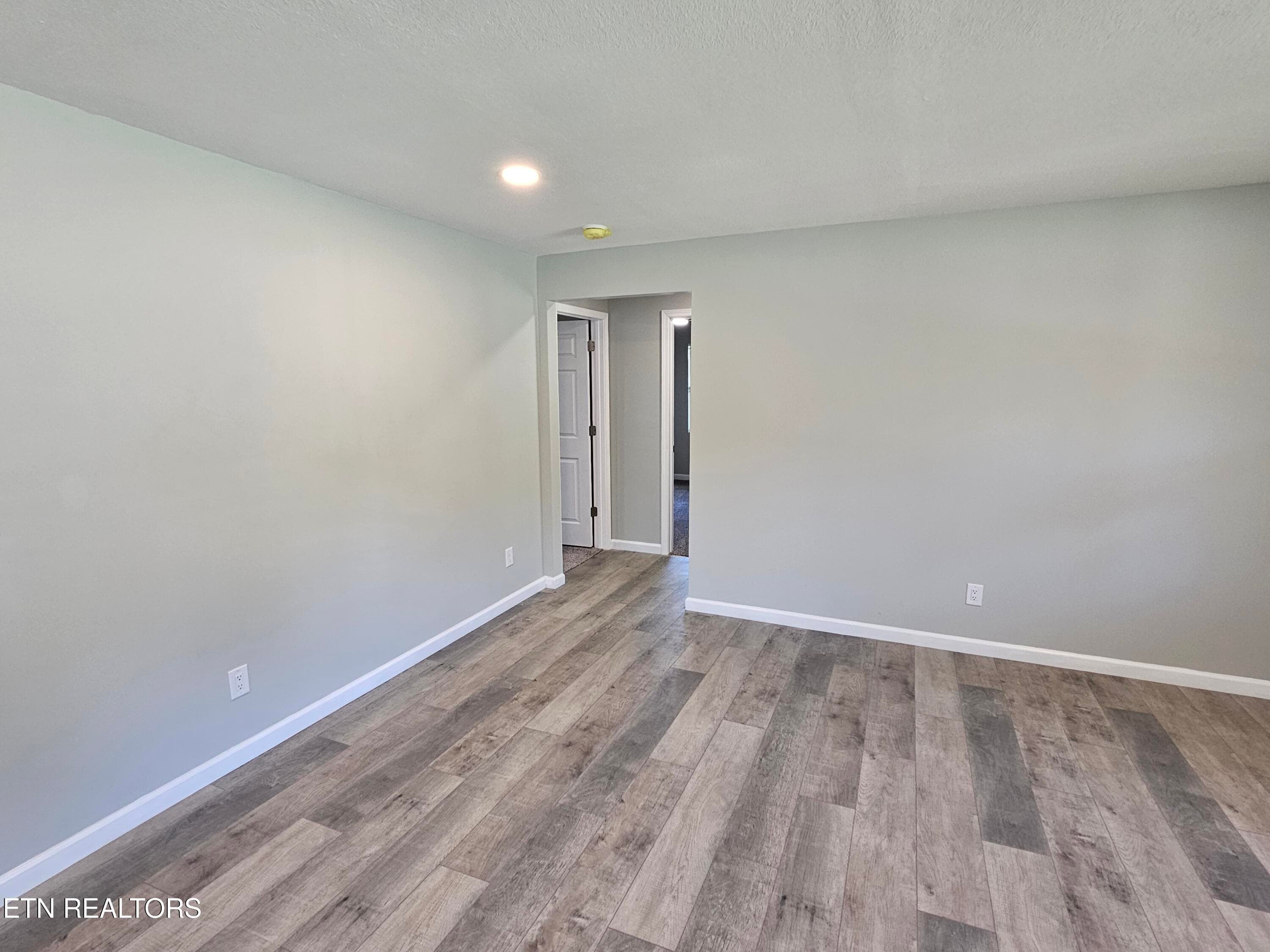 1000062835 - 321 N Dunlap Ave, Rockwood, TN 37854, Rockwood