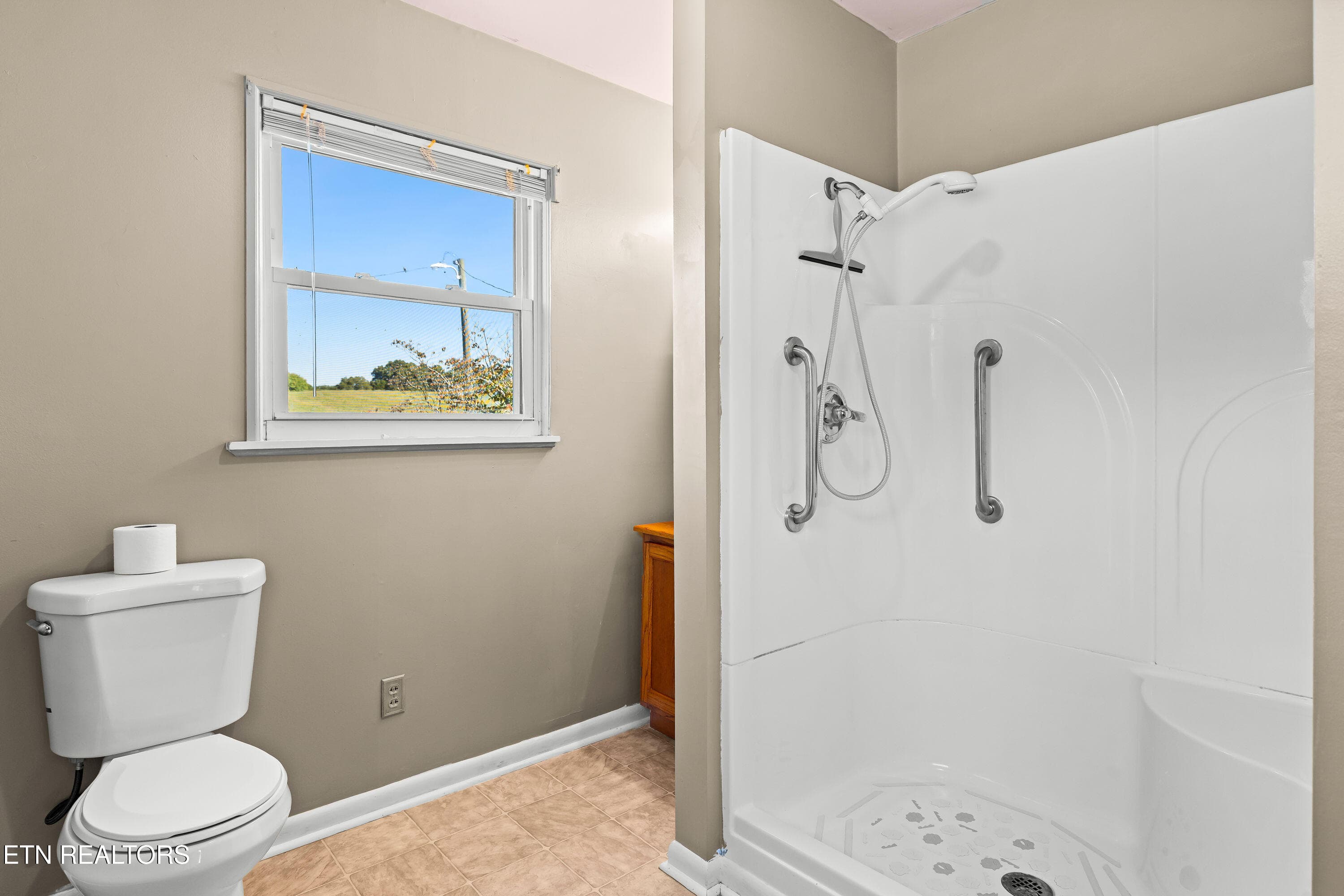 807AdkinsRd-7 - 807 Adkins Rd, Philadelphia, TN 37846, Philadelphia
