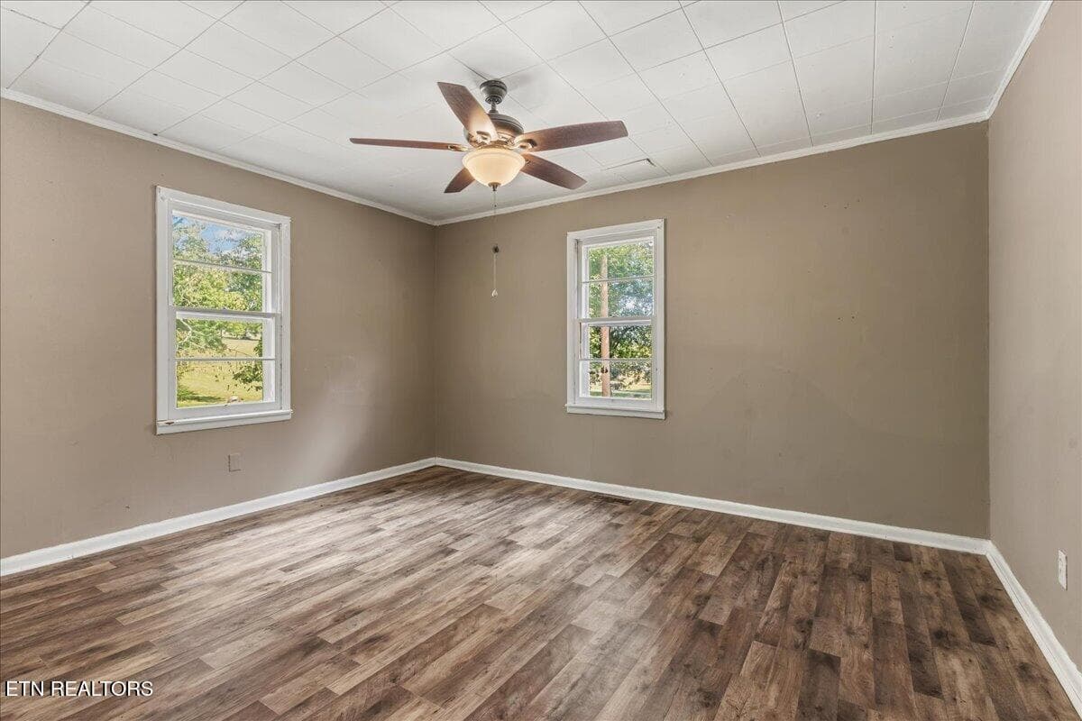 Bedroom with views of the yard - 139 County Road 532, Etowah, TN 37331, Etowah