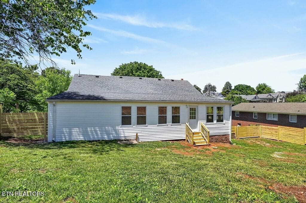 tur36 - 128 S Young St, Sparta, TN 38583, Sparta