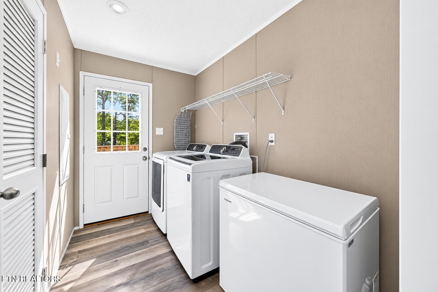 Bright Modern Laundry Mudroom with Empty - 3131 Oswego Rd, Crossville, TN 38572, Crossville
