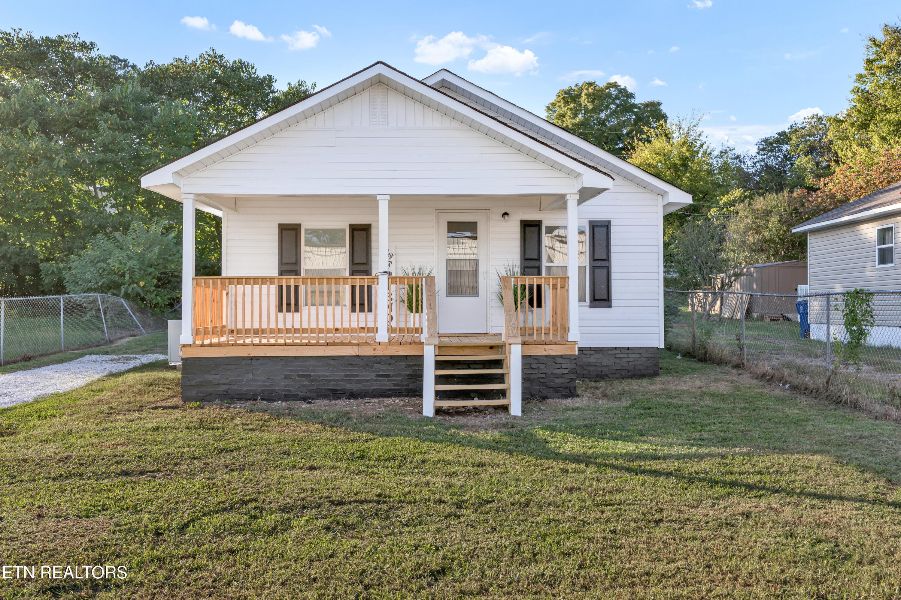 1814 SE Church St, Cleveland, TN 37311