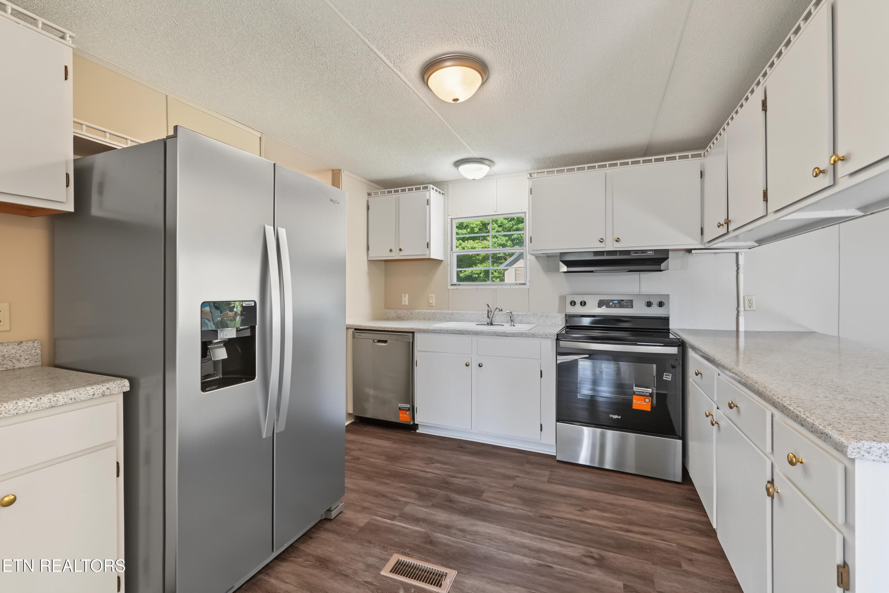 DSC07276-2 - 1528 Hiwassee Rd, Sweetwater, TN 37874, Sweetwater