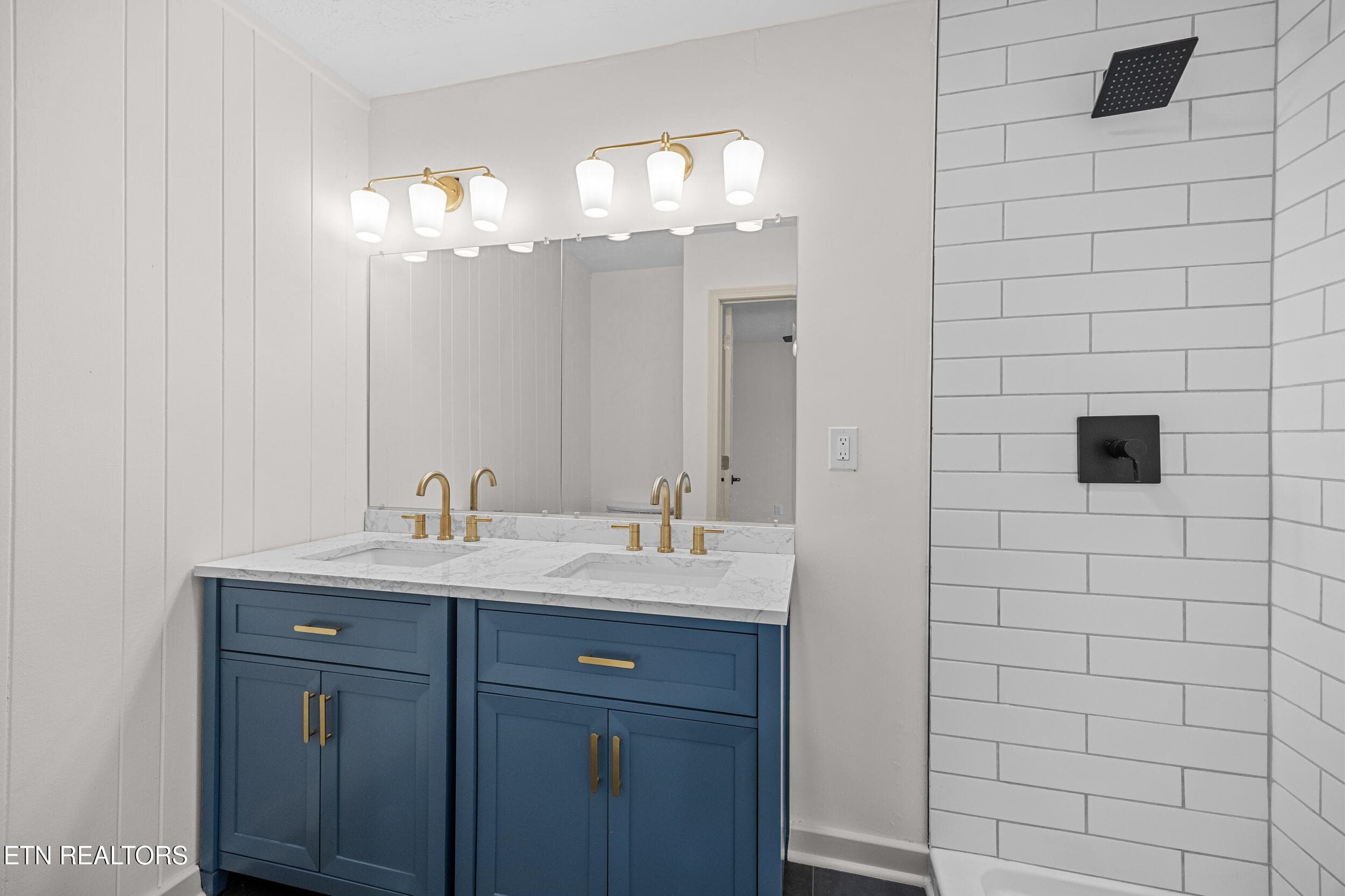 Master bath - 1618 Old Niles Ferry Rd, Maryville, TN 37803, Maryville