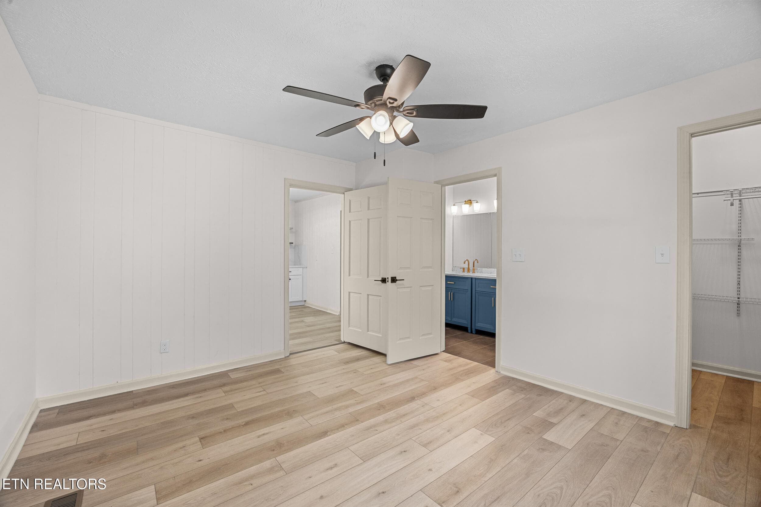 Master bedroom - 1618 Old Niles Ferry Rd, Maryville, TN 37803, Maryville