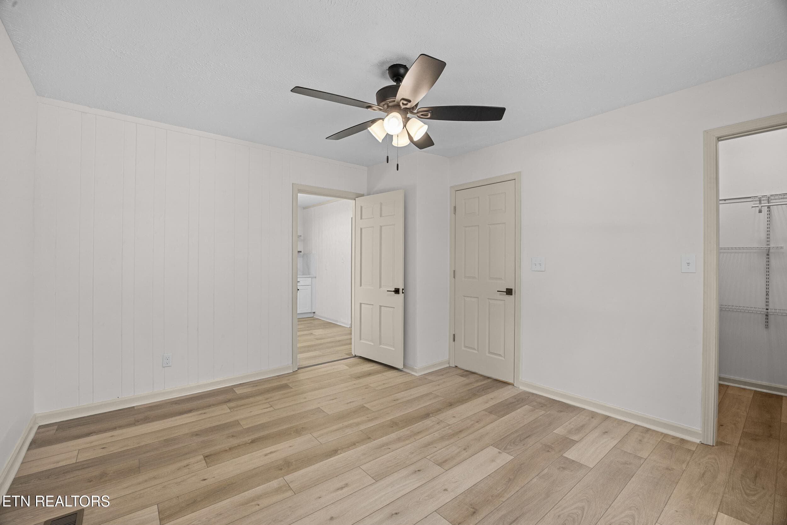 Master bedroom - 1618 Old Niles Ferry Rd, Maryville, TN 37803, Maryville