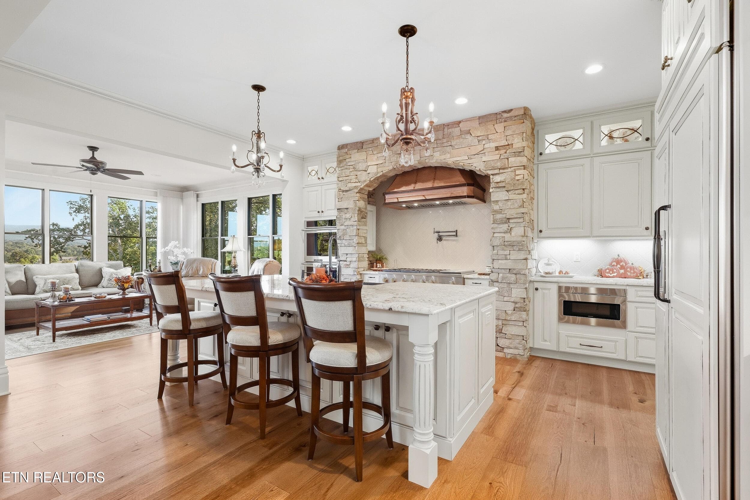Chef's Kitchen - 2032 Cochran Rd, Maryville, TN 37803