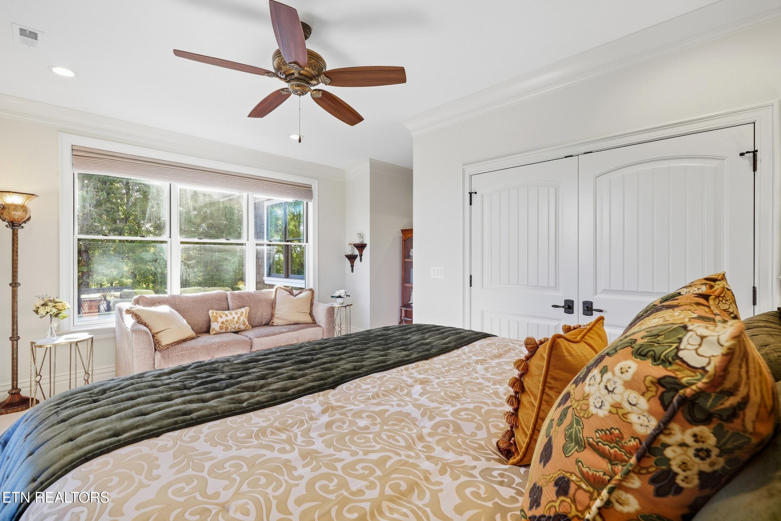 Upper-Level Bedroom 3 - 2032 Cochran Rd, Maryville, TN 37803