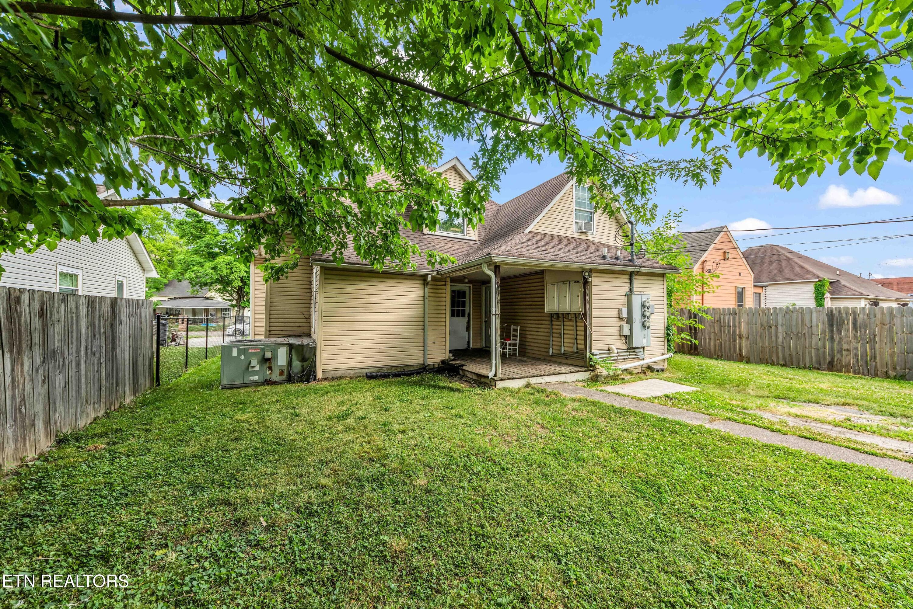 springfield rear exterior - 123 E Springdale Ave, Knoxville, TN 37917, Knoxville