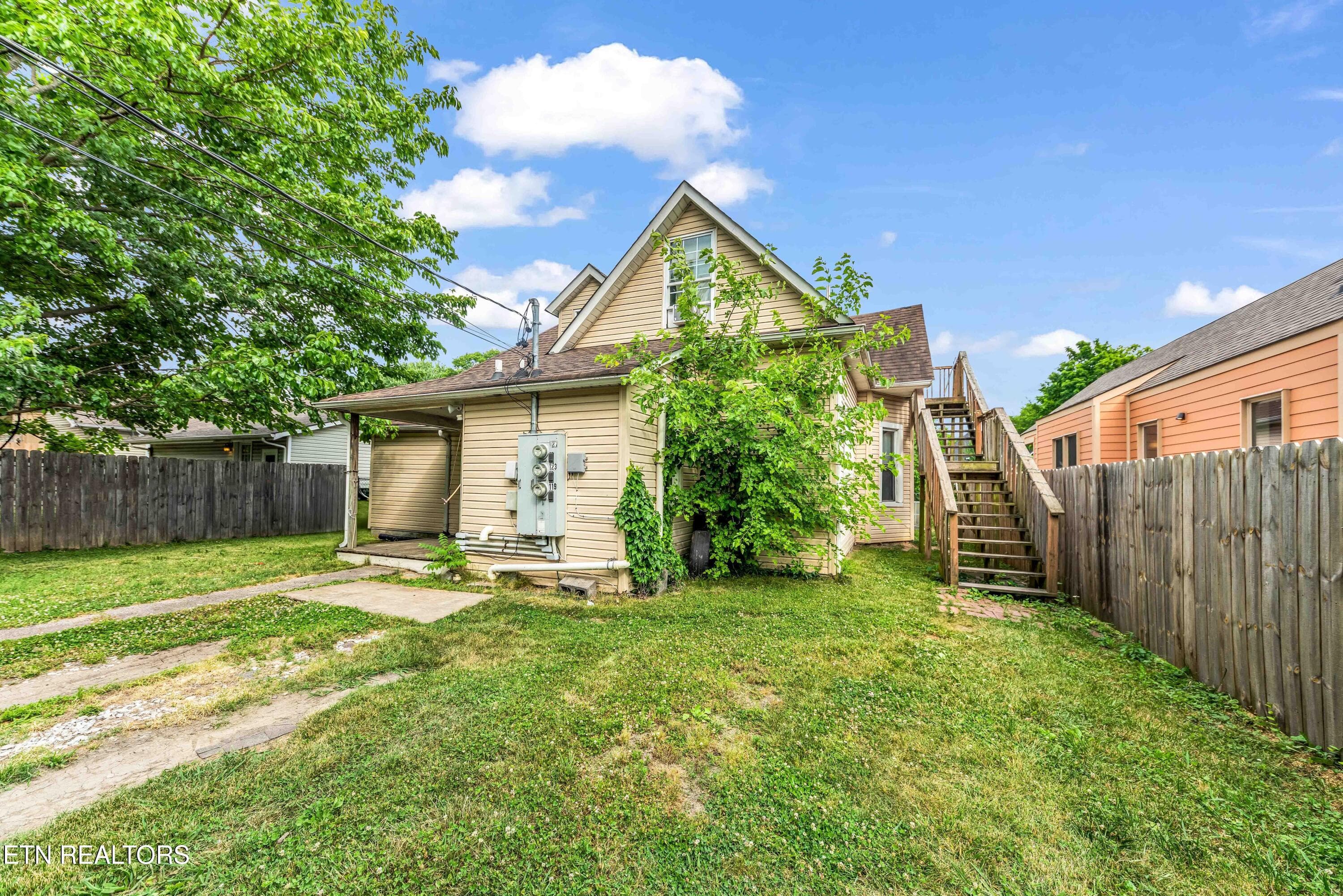 springfield back exterior - 123 E Springdale Ave, Knoxville, TN 37917, Knoxville