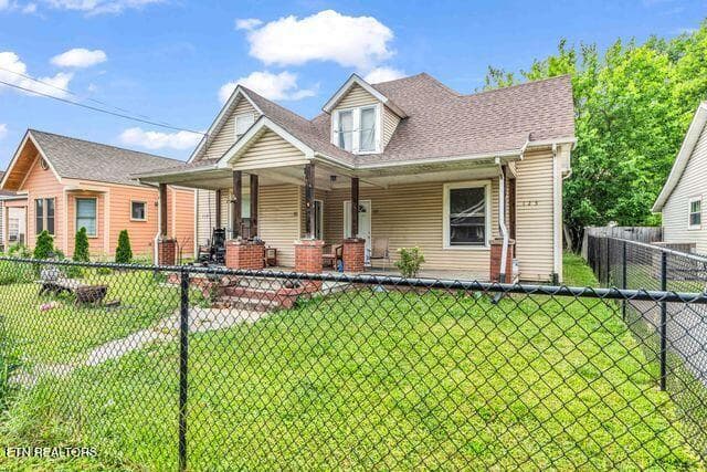 e springdale front pic 1 - 123 E Springdale Ave, Knoxville, TN 37917, Knoxville