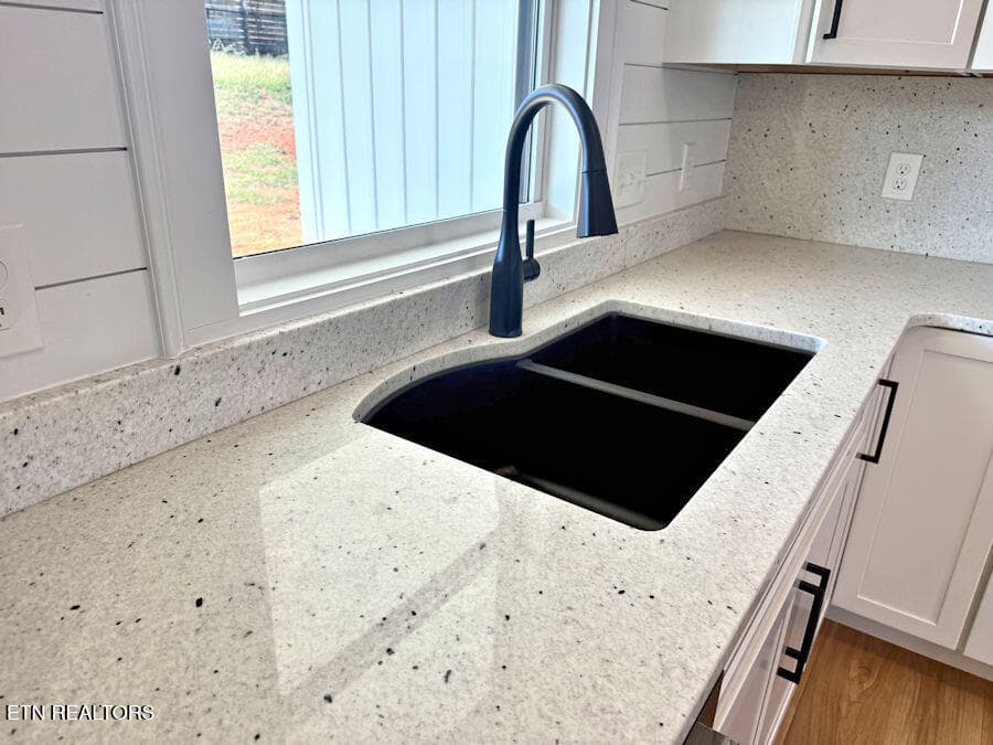 kitchen1b - 1259 Stewart St, Sevierville, TN 37876, Sevierville