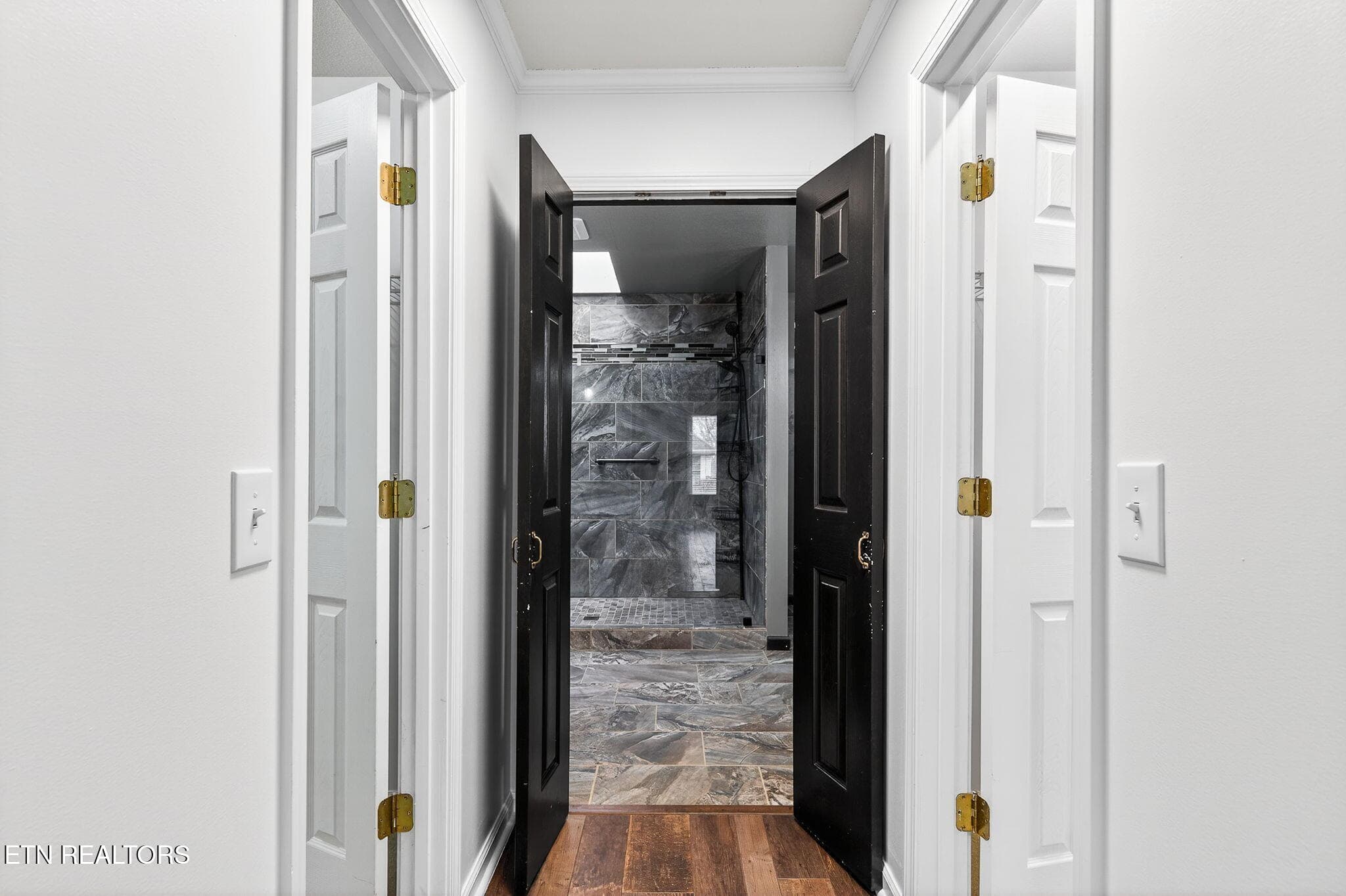 Primary En Suite - 15 Ridge Crest Circle, Crossville, TN 38558, Crossville