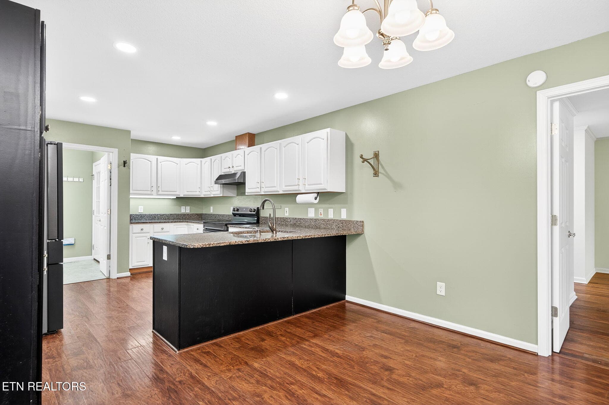 Kitchen/Informal Dining - 15 Ridge Crest Circle, Crossville, TN 38558, Crossville