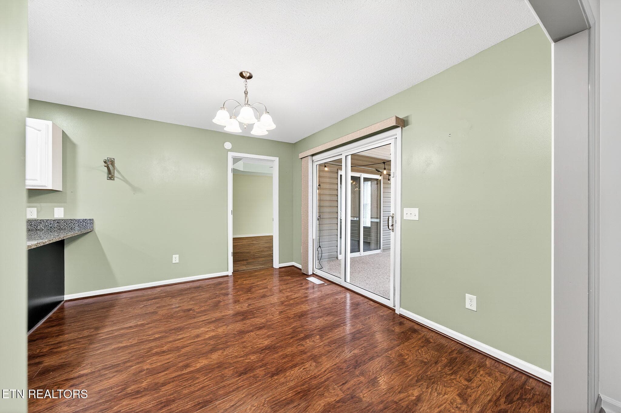 Kitchen/Informal Dining - 15 Ridge Crest Circle, Crossville, TN 38558, Crossville
