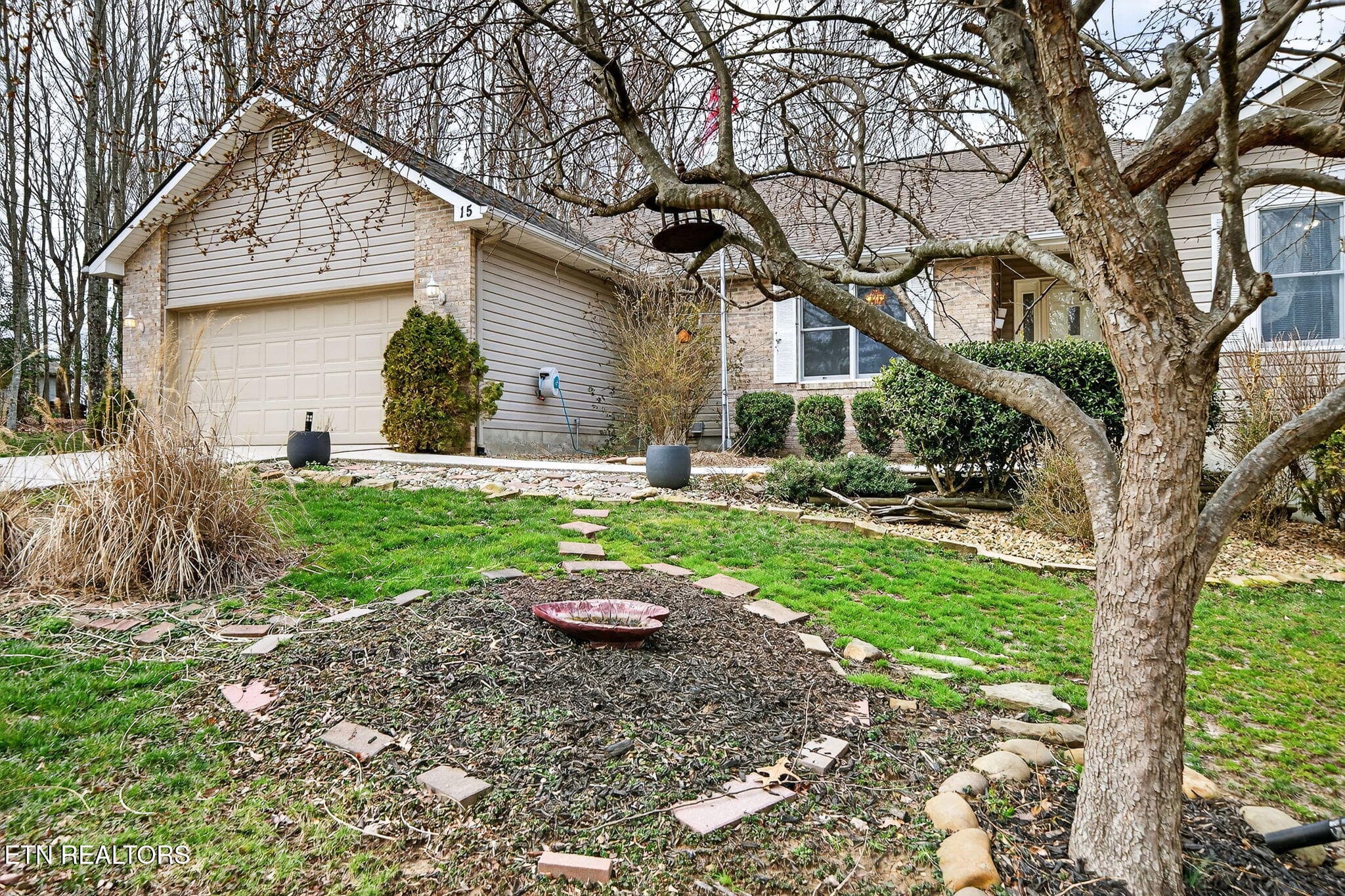 Front Yard - 15 Ridge Crest Circle, Crossville, TN 38558, Crossville