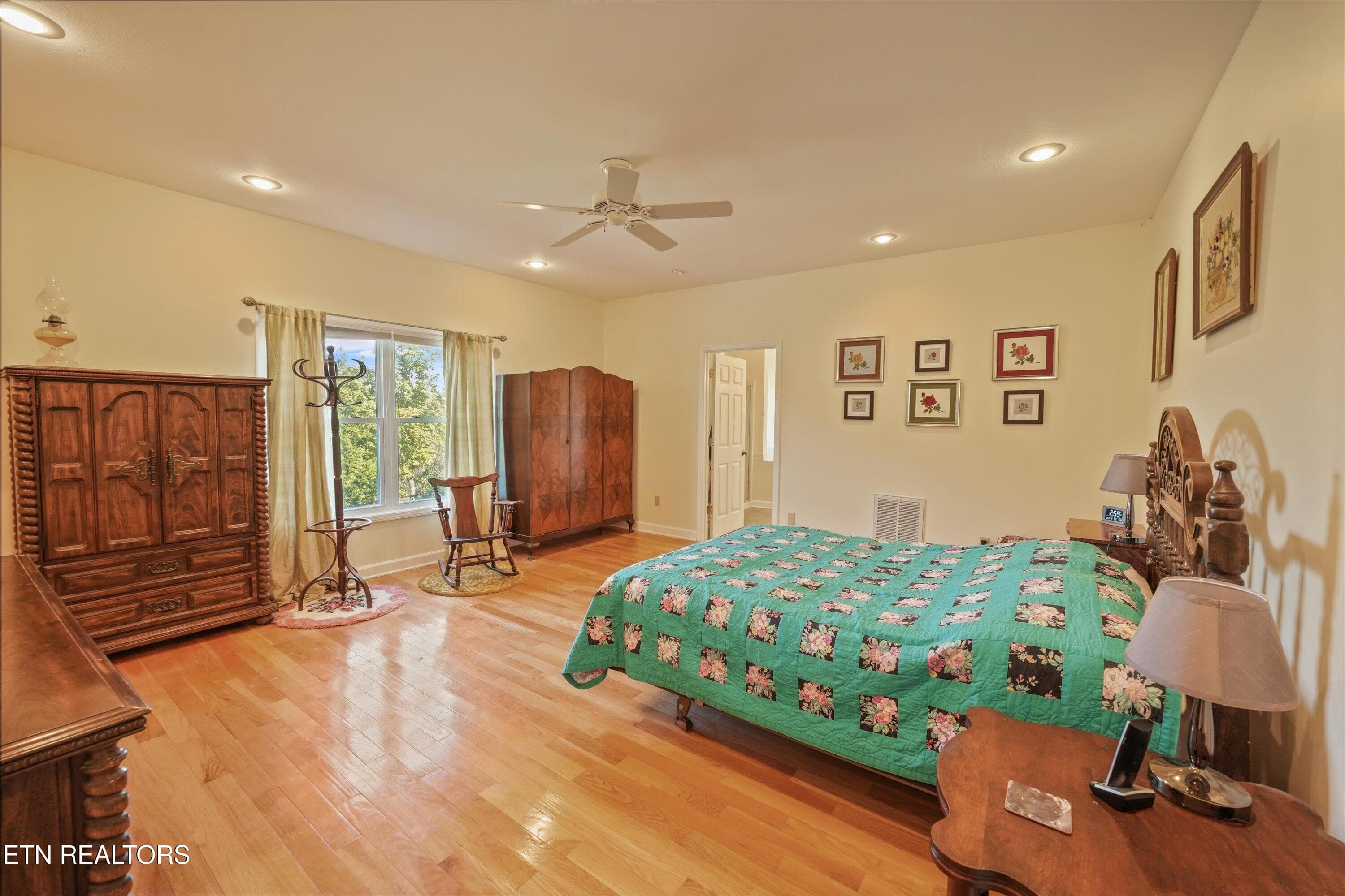 Primary bedroom - 3412 Seebers Court, Louisville, TN 37777, Louisville
