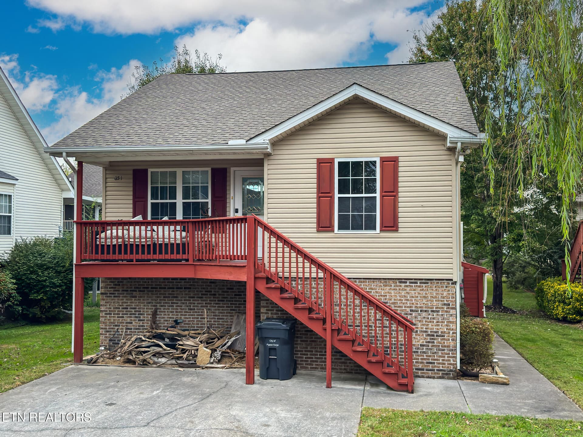 851 Plantation Drive, Pigeon Forge, TN 37863