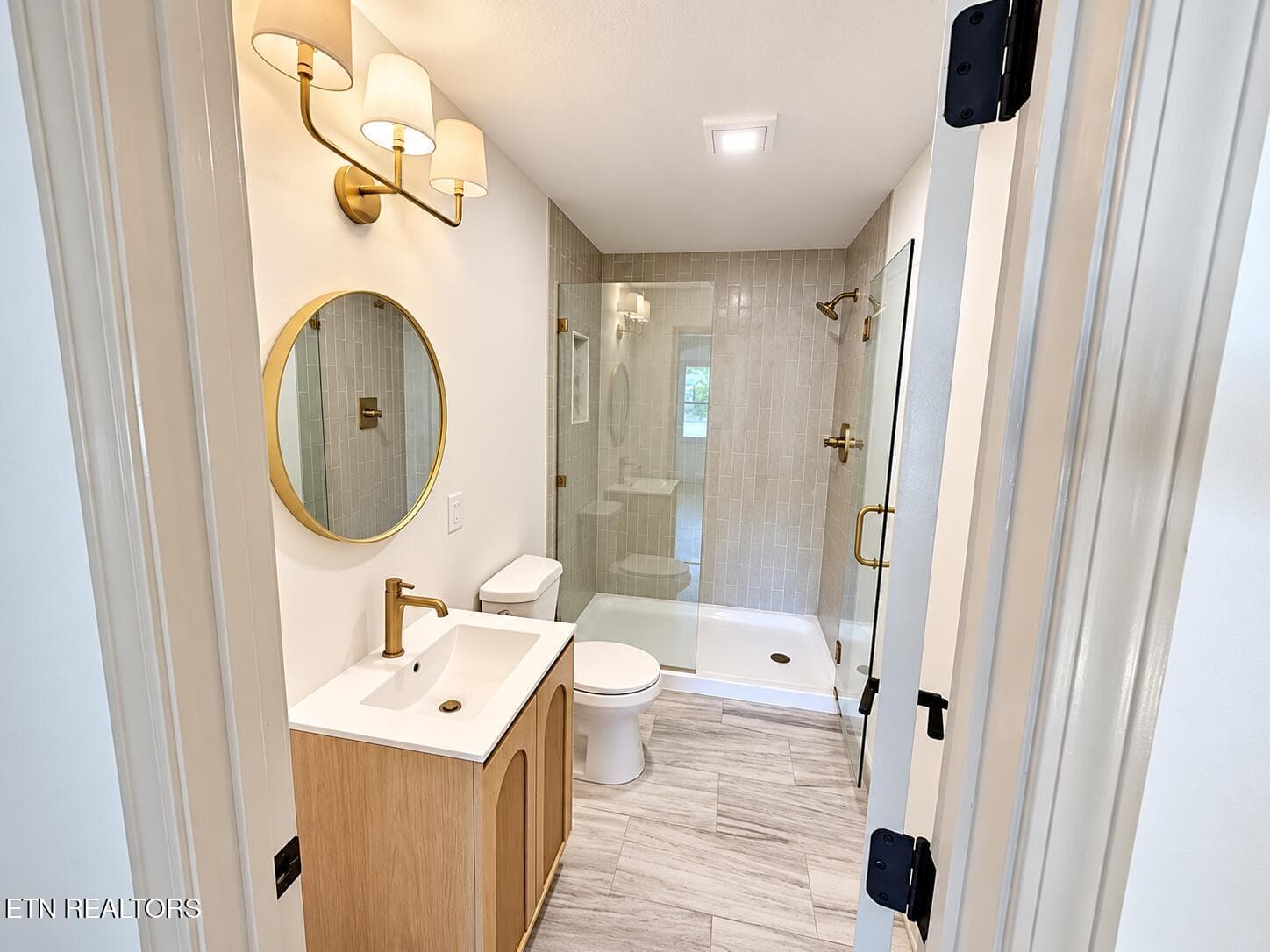 bathrm - 4120 Foley Drive, Knoxville, TN 37918, Knoxville