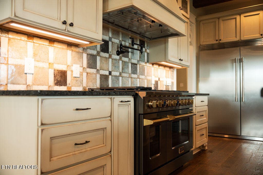 Kitchen - 157 River Watch Way, Loudon, TN 37774, Loudon