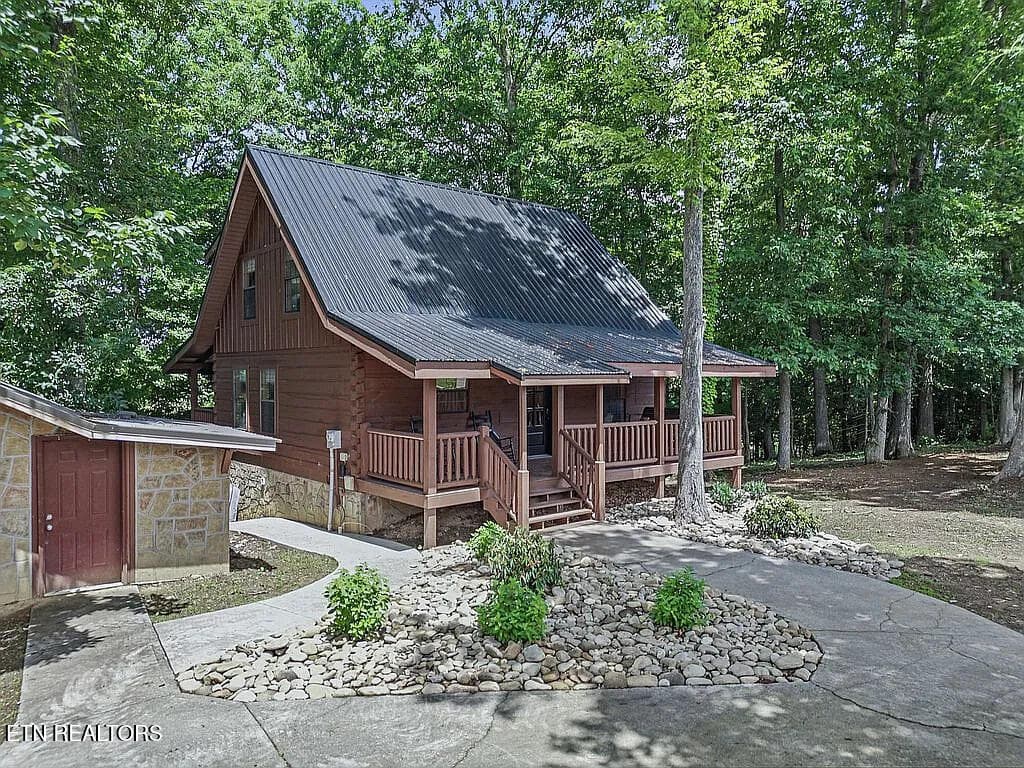 1c9e6f6a3123e62b06b979210c457759-cc_ft_1 - 1311 Ina Grace Lane, Sevierville, TN 37876