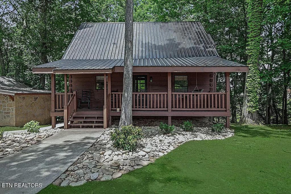 2a82ef24df4050f3ac64cd83e478db43-uncropp - 1311 Ina Grace Lane, Sevierville, TN 37876