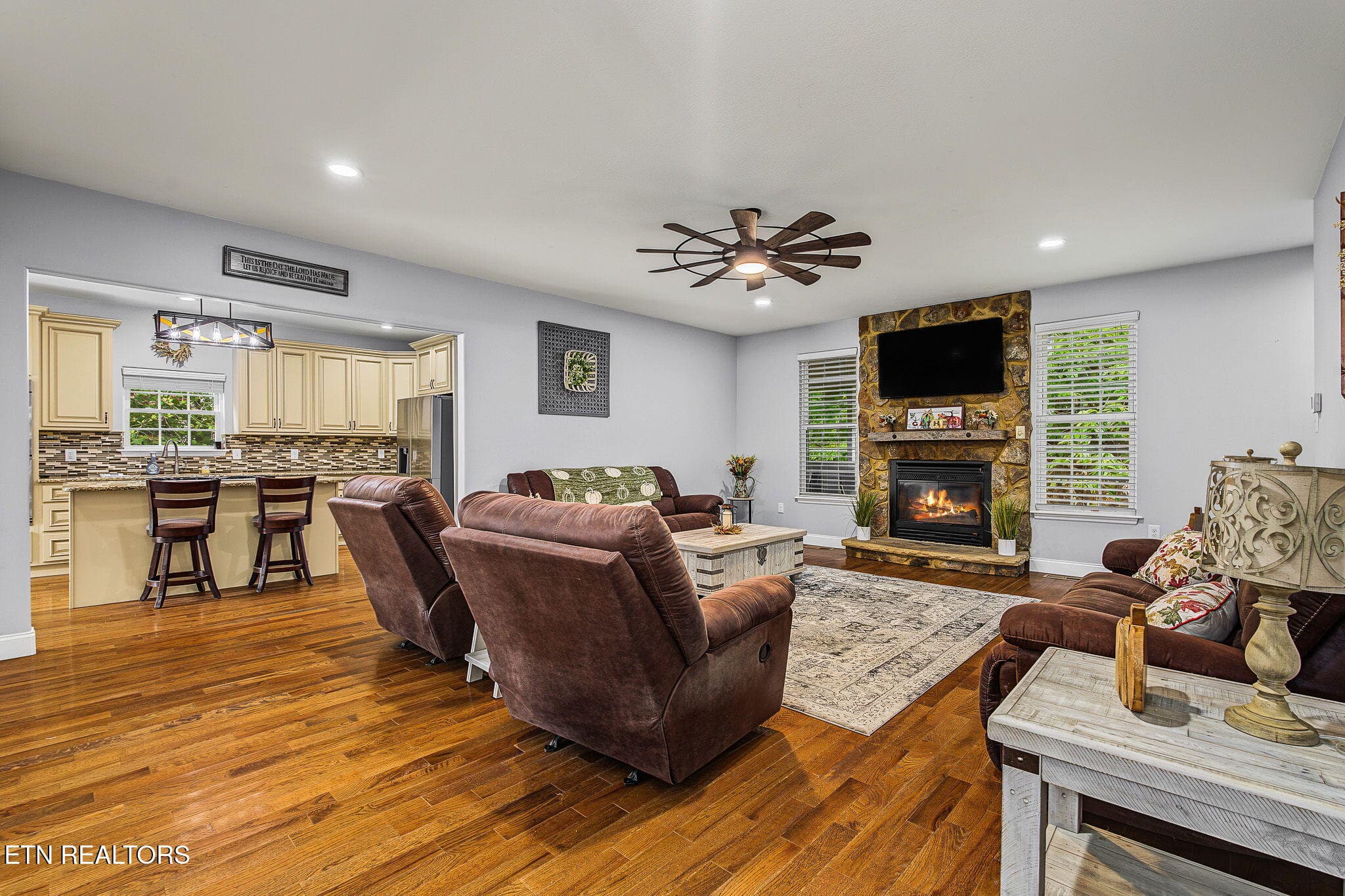 22-web-or-mls-_DSC8231 - 210 Walden Ave, Oliver Springs, TN 37840, Oliver Springs