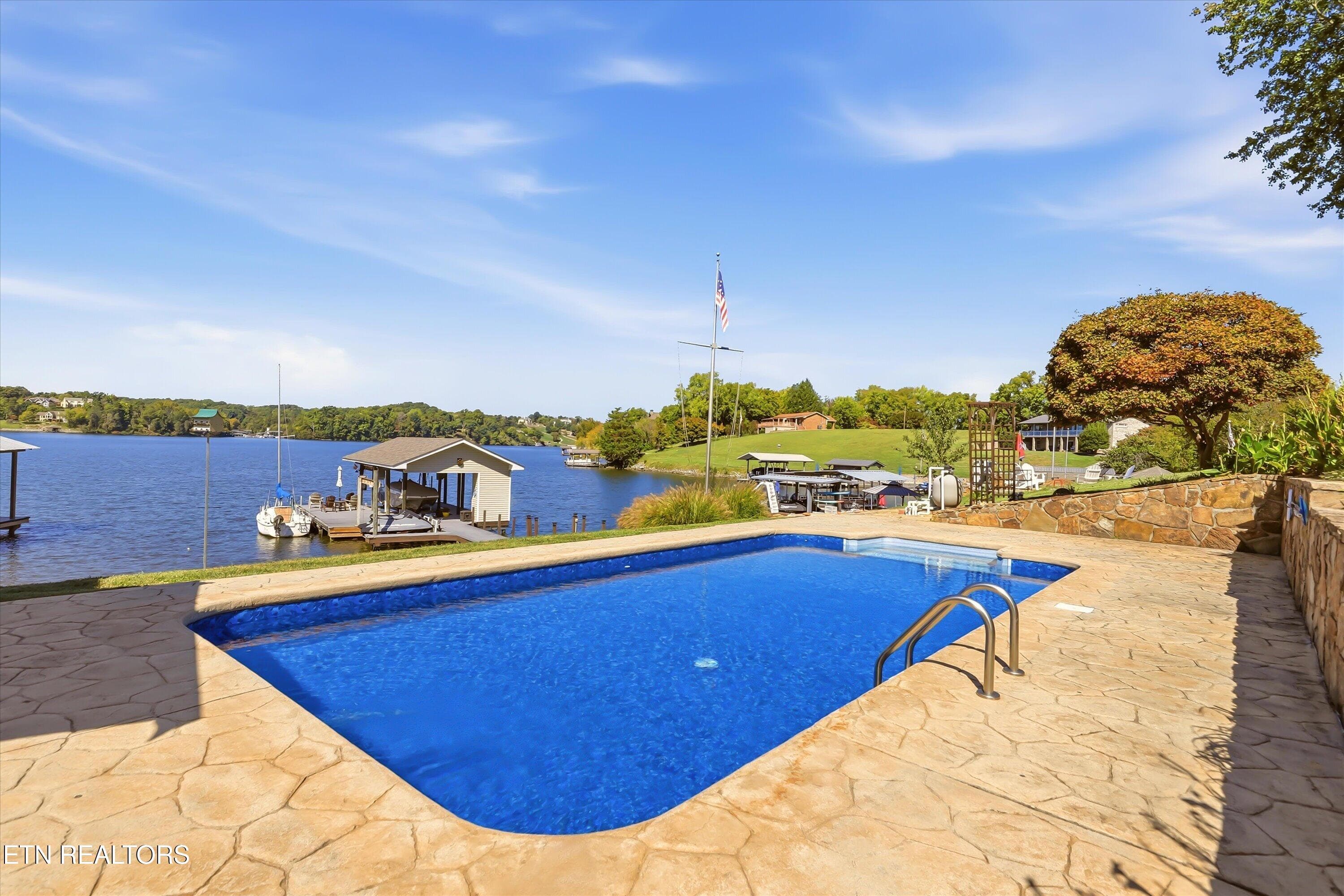 19Pool - 4909 Scenic Point Channel, Louisville, TN 37777, Louisville