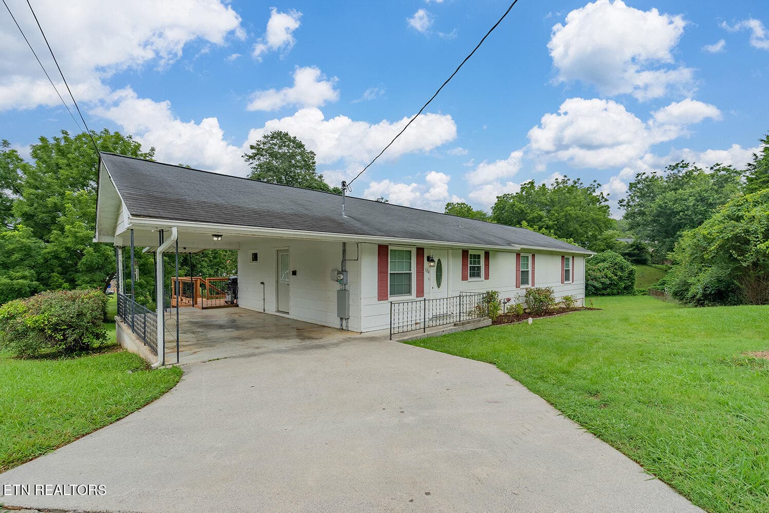 104 W Sheridan Place, Oak Ridge, TN 37830