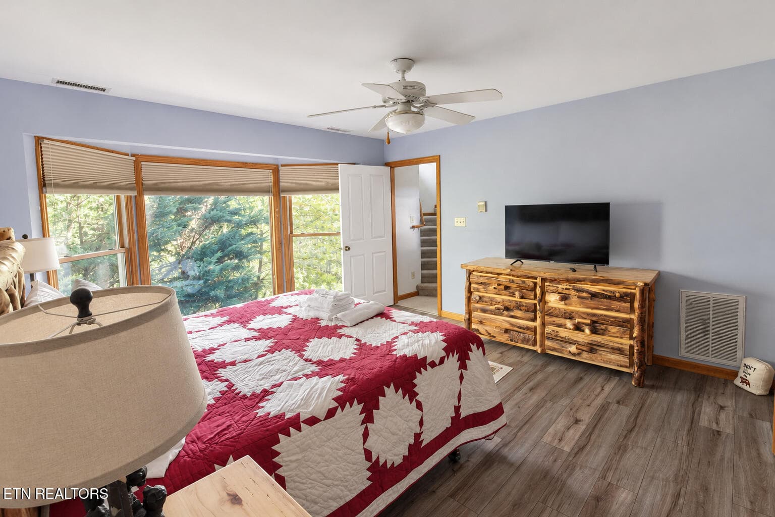 bright_rustic_bedroom_retreat - 504 Matterhorn Drive, Gatlinburg, TN 37738, Gatlinburg