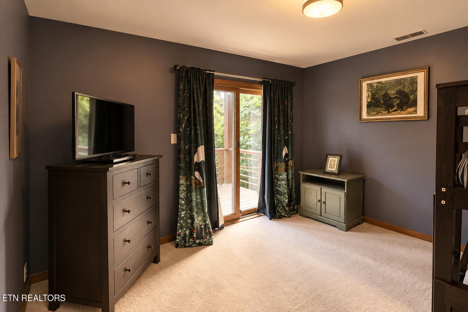 warm_nature_themed_bedroom_interior - 504 Matterhorn Drive, Gatlinburg, TN 37738, Gatlinburg