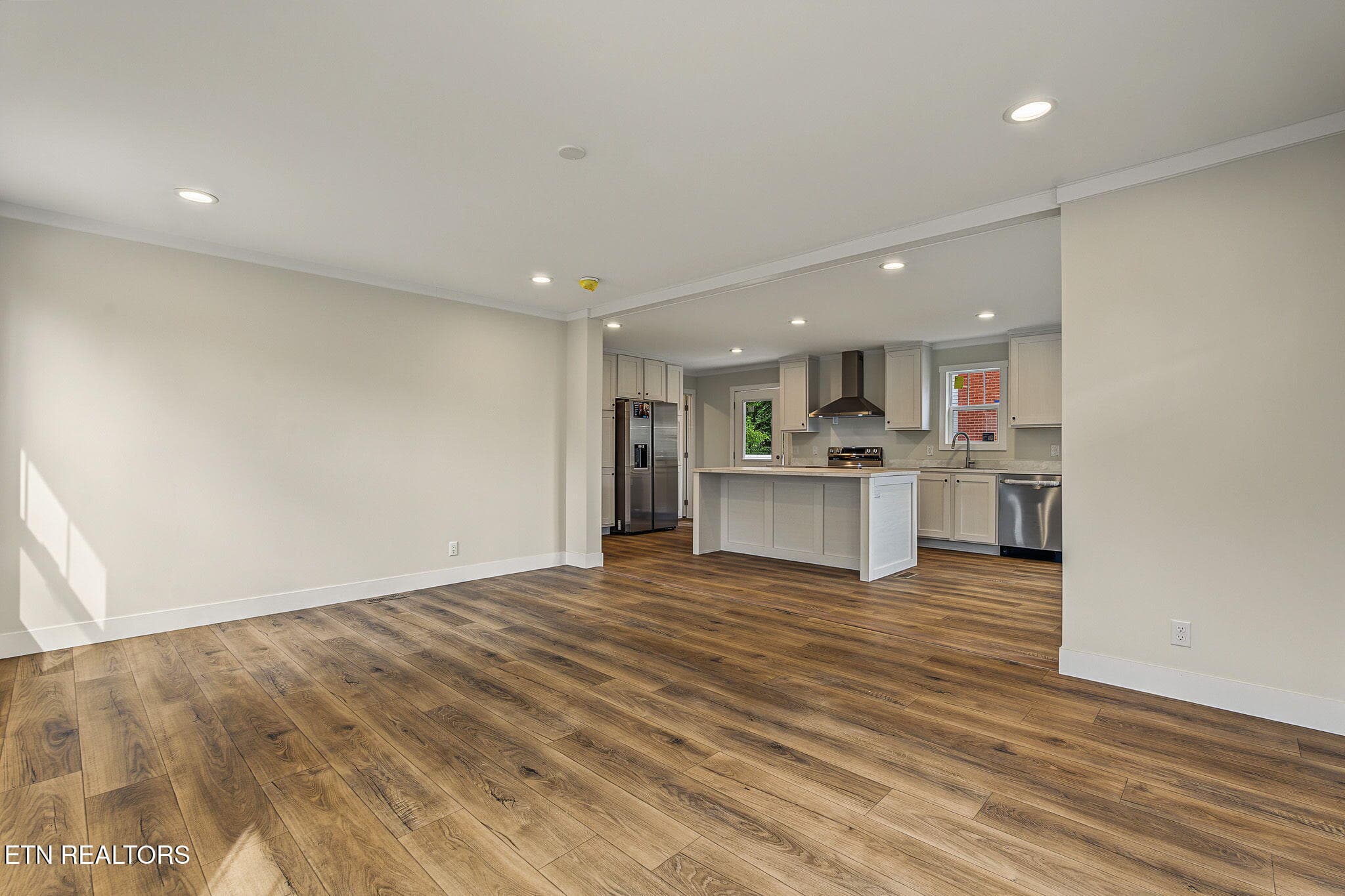 6-web-or-mls-3821-bonnie-view-ave - 3821 Bonnie View Ave, Knoxville, TN 37914, Knoxville
