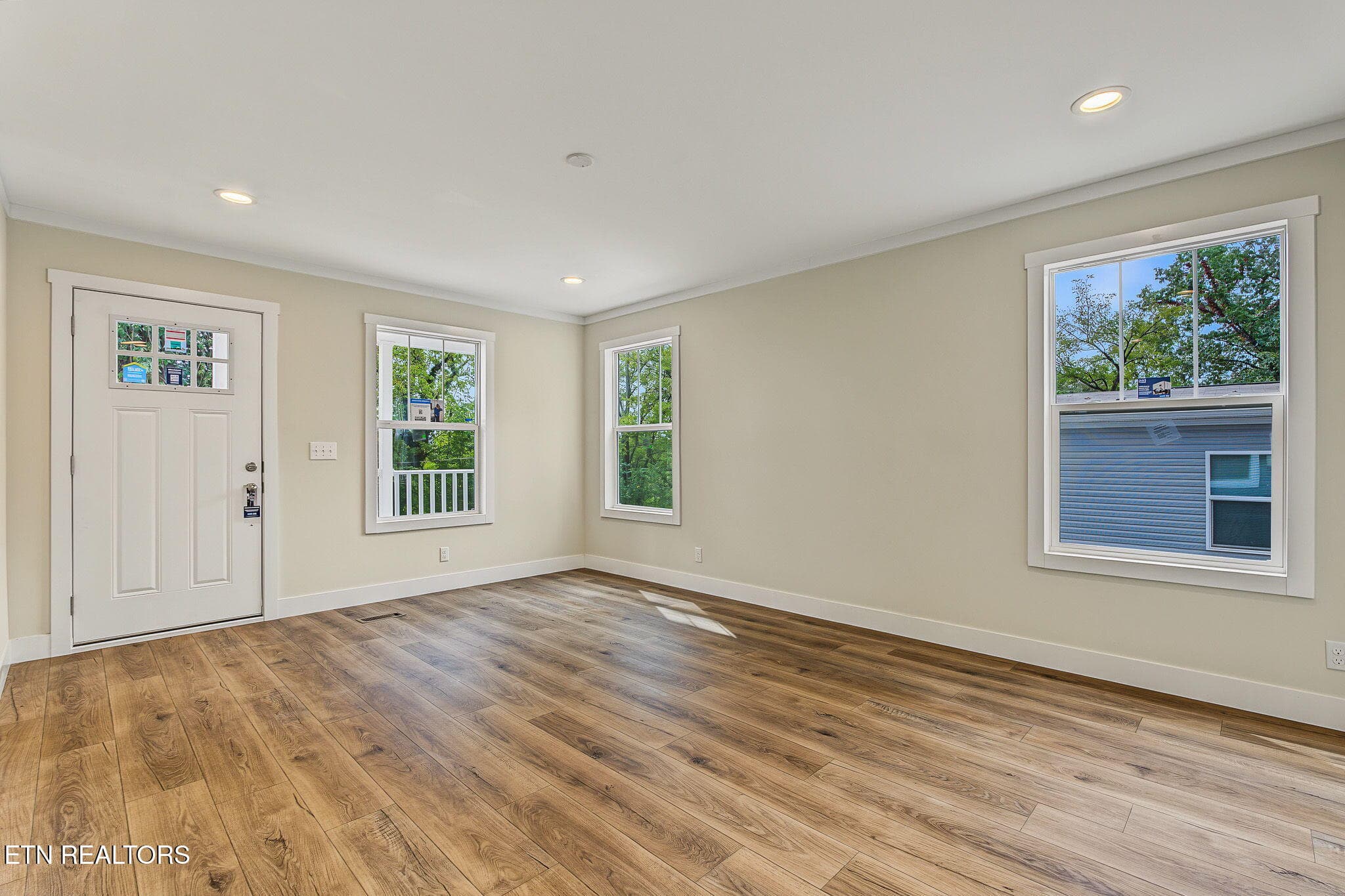 7-web-or-mls-3821-bonnie-view-ave - 3821 Bonnie View Ave, Knoxville, TN 37914, Knoxville