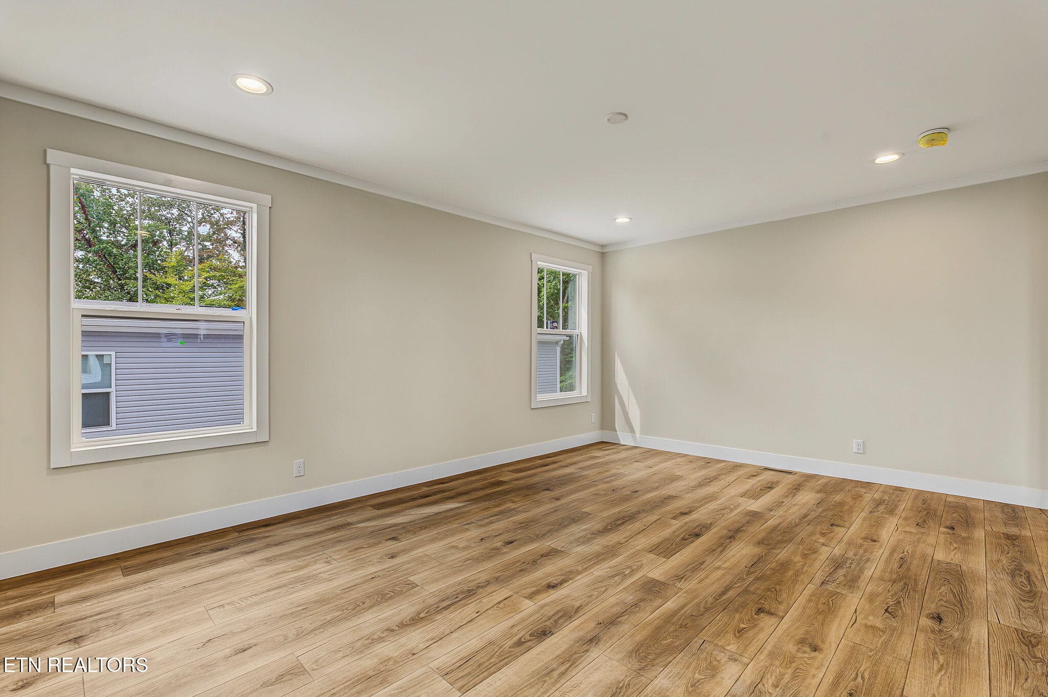 8-web-or-mls-3821-bonnie-view-ave - 3821 Bonnie View Ave, Knoxville, TN 37914, Knoxville