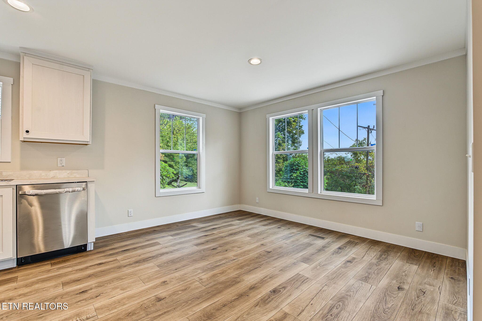 16-web-or-mls-3821-bonnie-view-ave - 3821 Bonnie View Ave, Knoxville, TN 37914, Knoxville