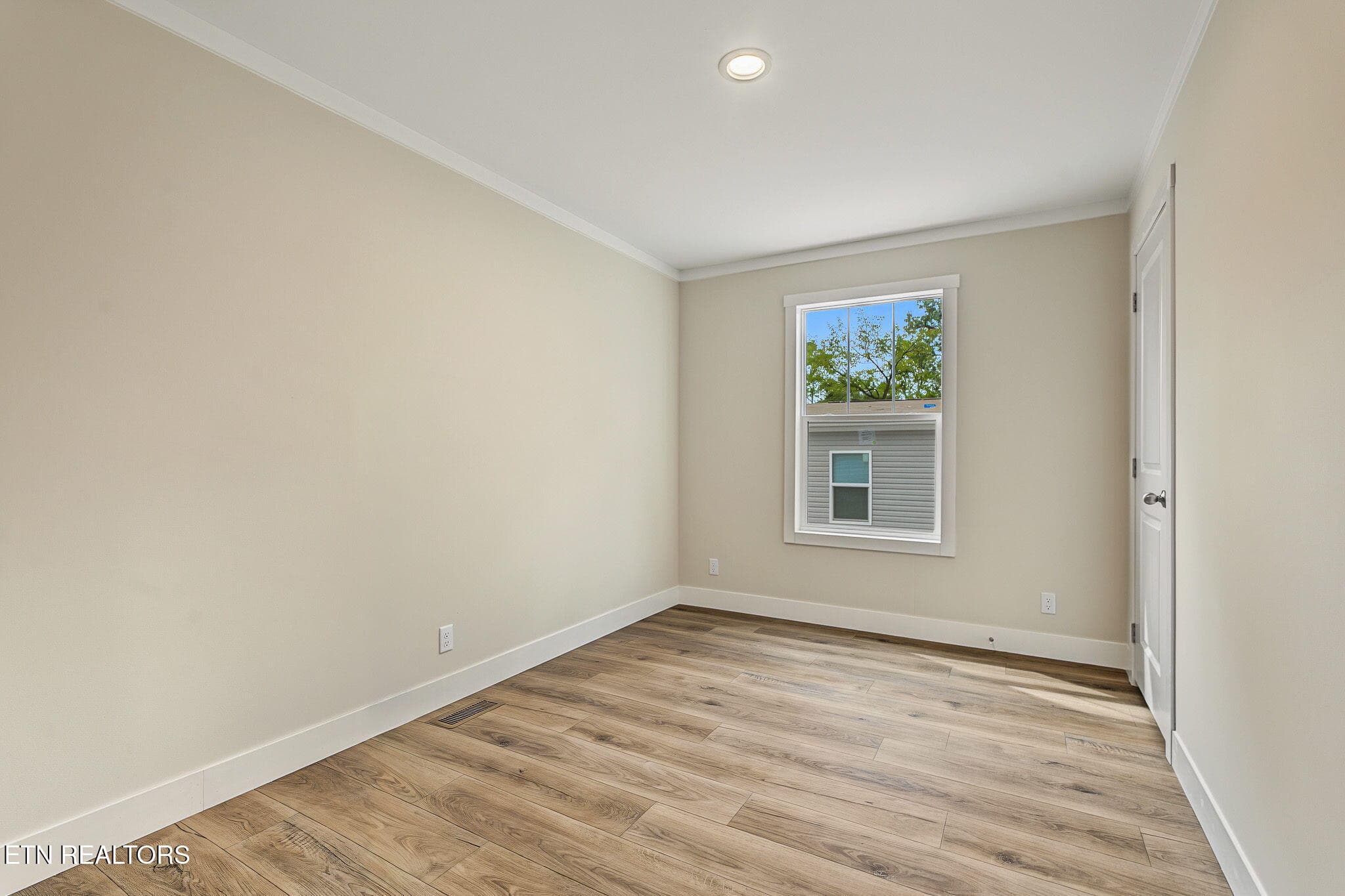 17-web-or-mls-3821-bonnie-view-ave - 3821 Bonnie View Ave, Knoxville, TN 37914, Knoxville