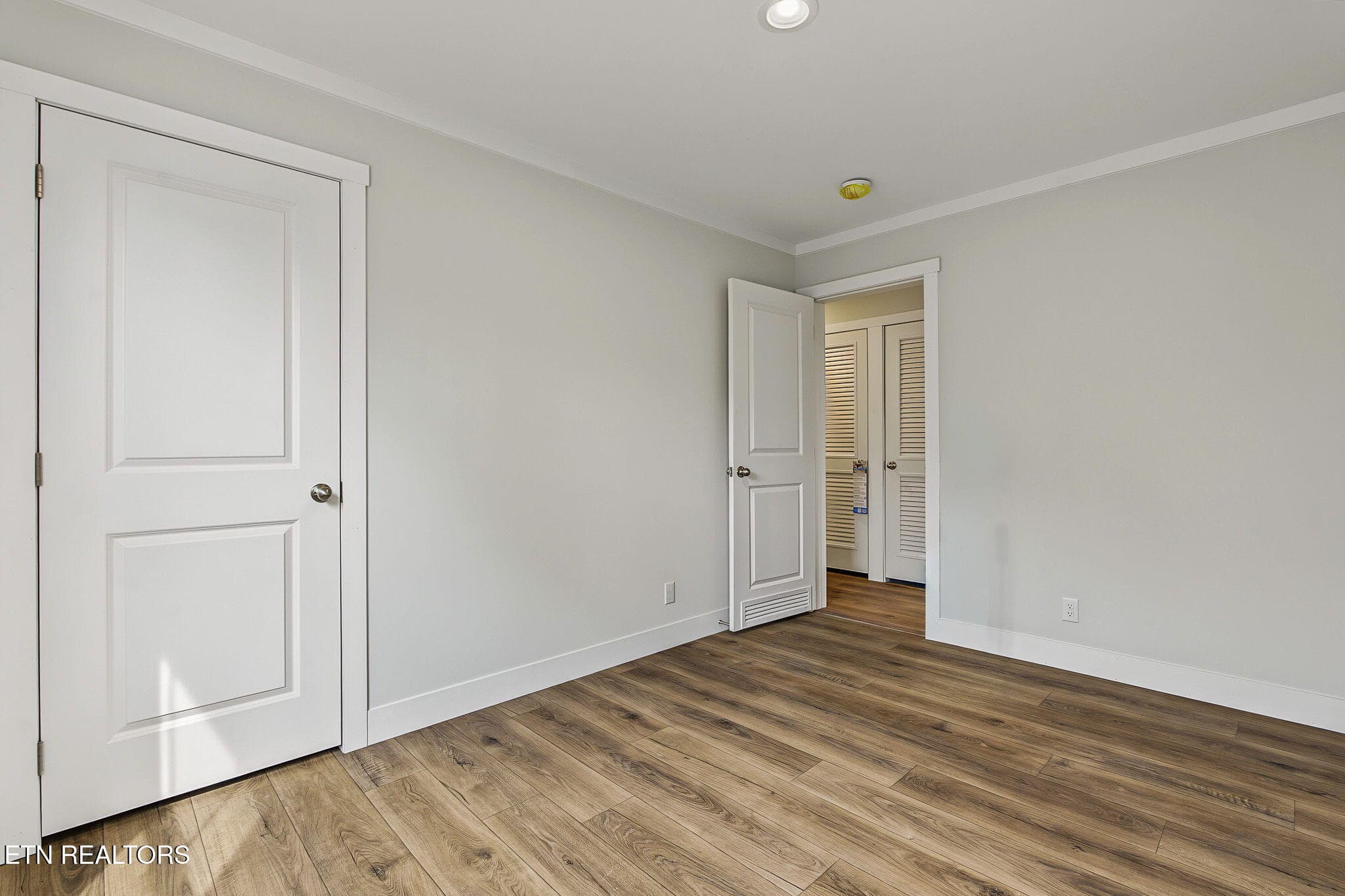 18-web-or-mls-3821-bonnie-view-ave - 3821 Bonnie View Ave, Knoxville, TN 37914, Knoxville