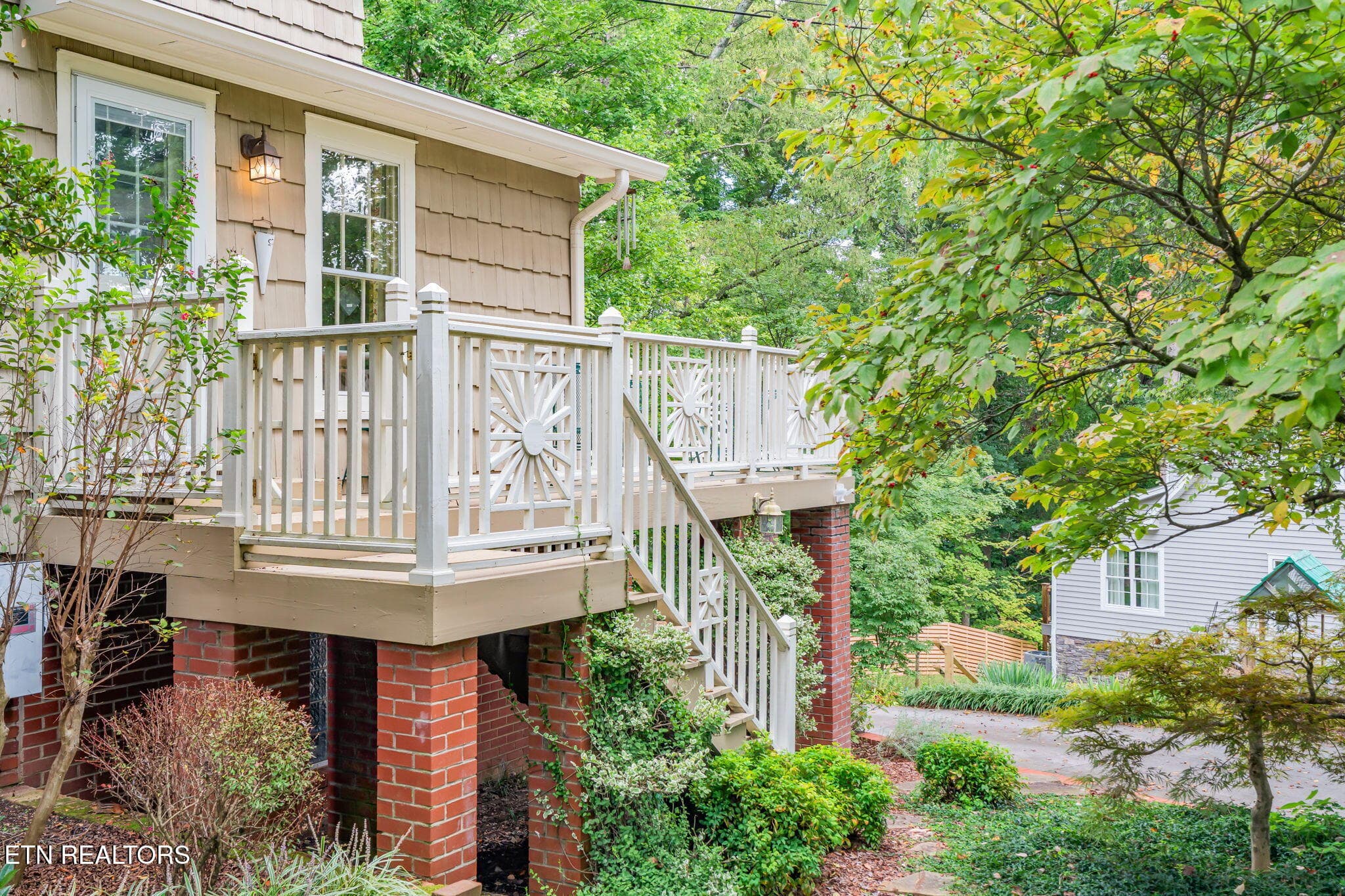8-web-or-mls-3852 WOODHILL PLACE-16 - 3852 Woodhill Place, Knoxville, TN 37919, Knoxville